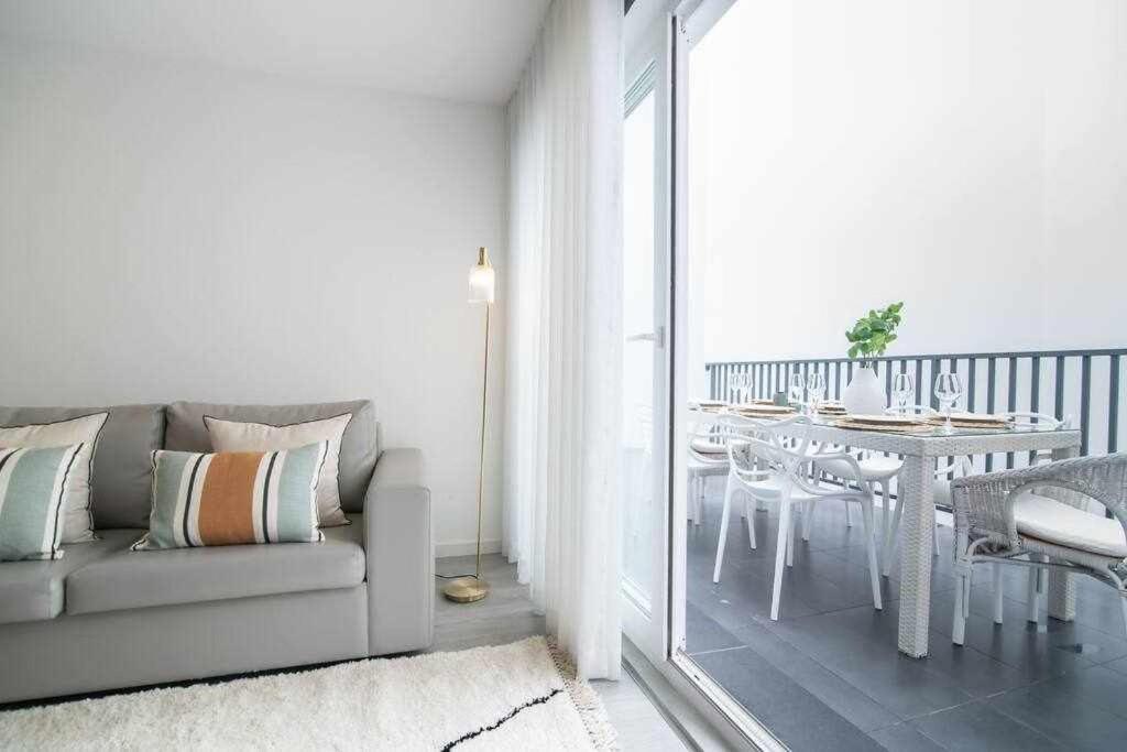Three-Bedroom Apartment photo 2