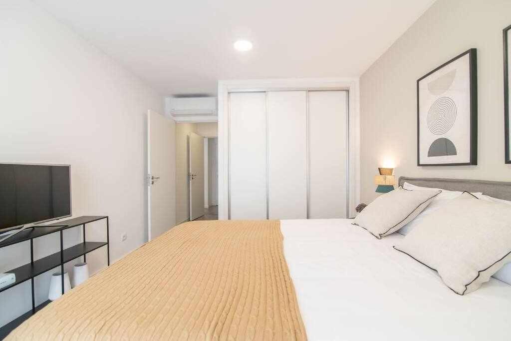 Three-Bedroom Apartment photo 3