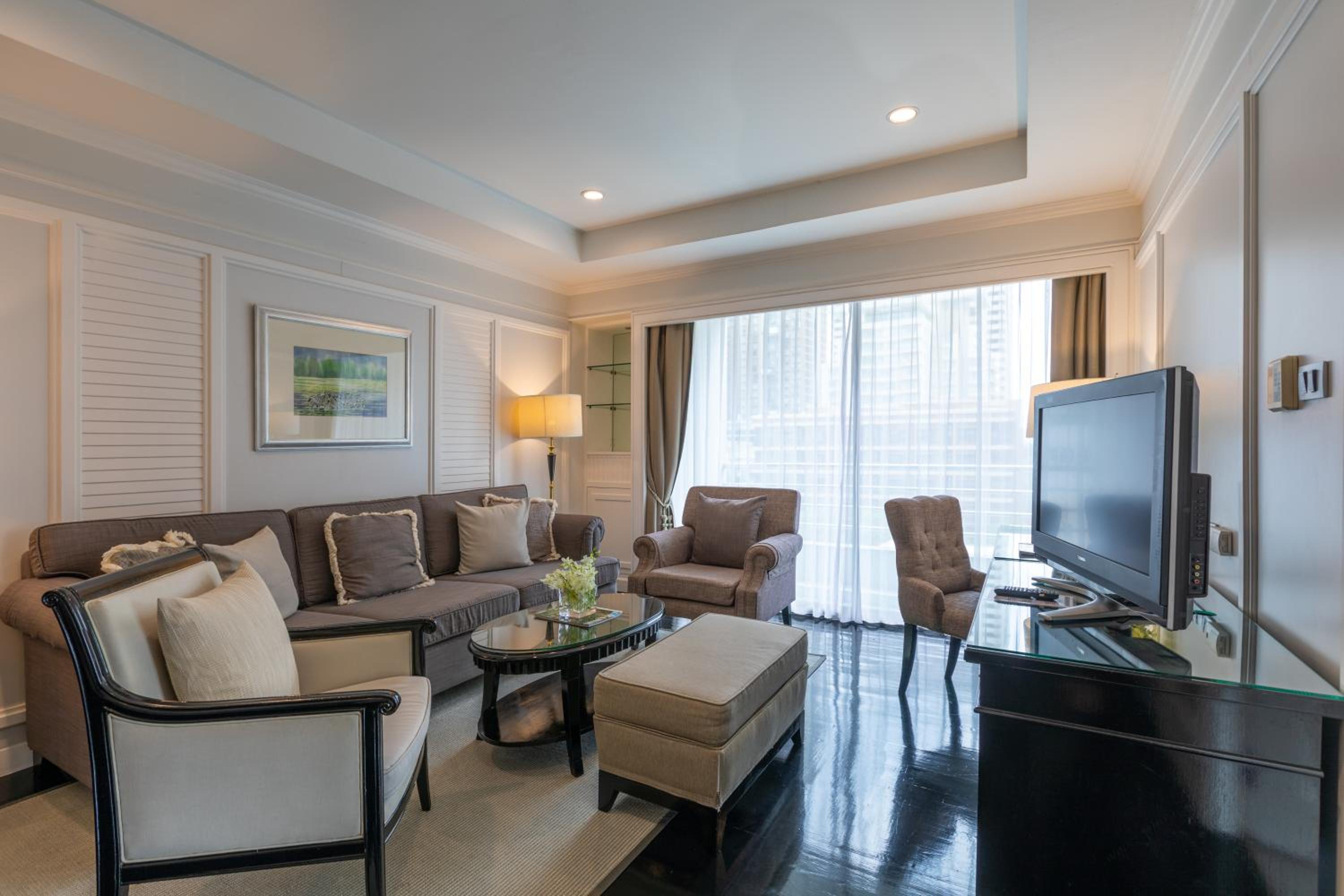 Two Bedroom Suite with Lounge Access photo 2