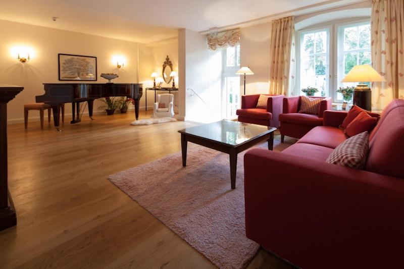 Suite - Photo 3