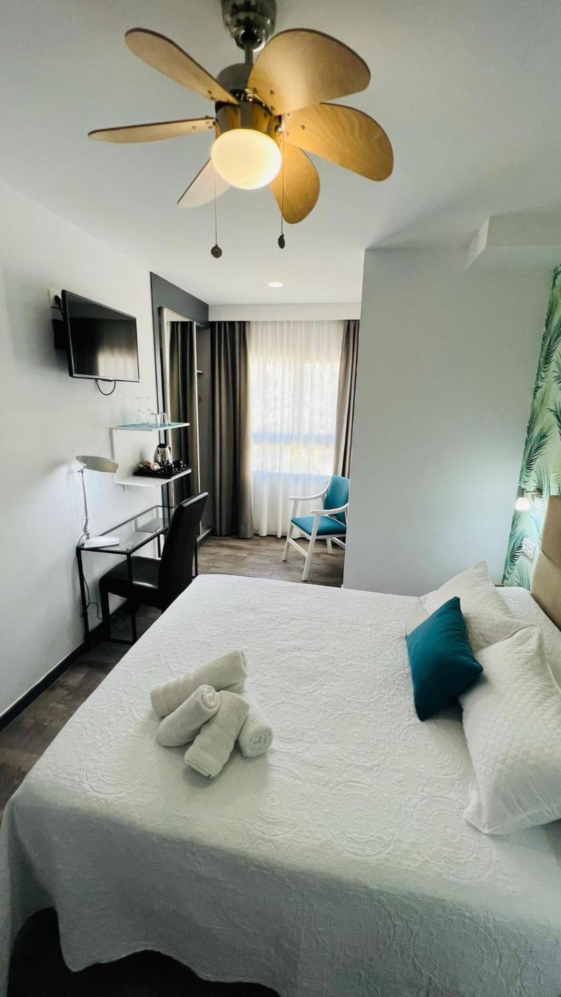 Standard Twin Room photo 2