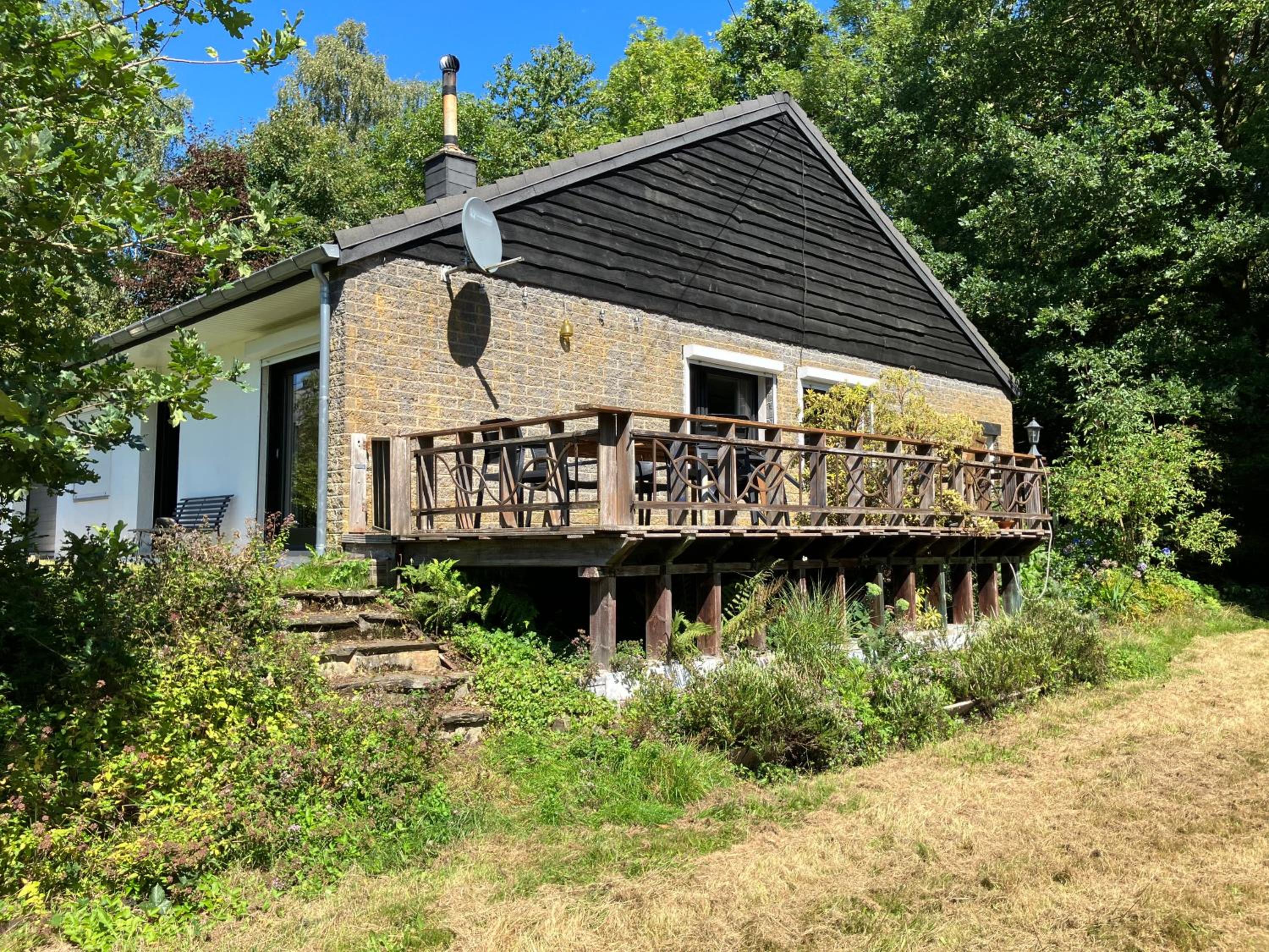 Three-Bedroom House photo 2