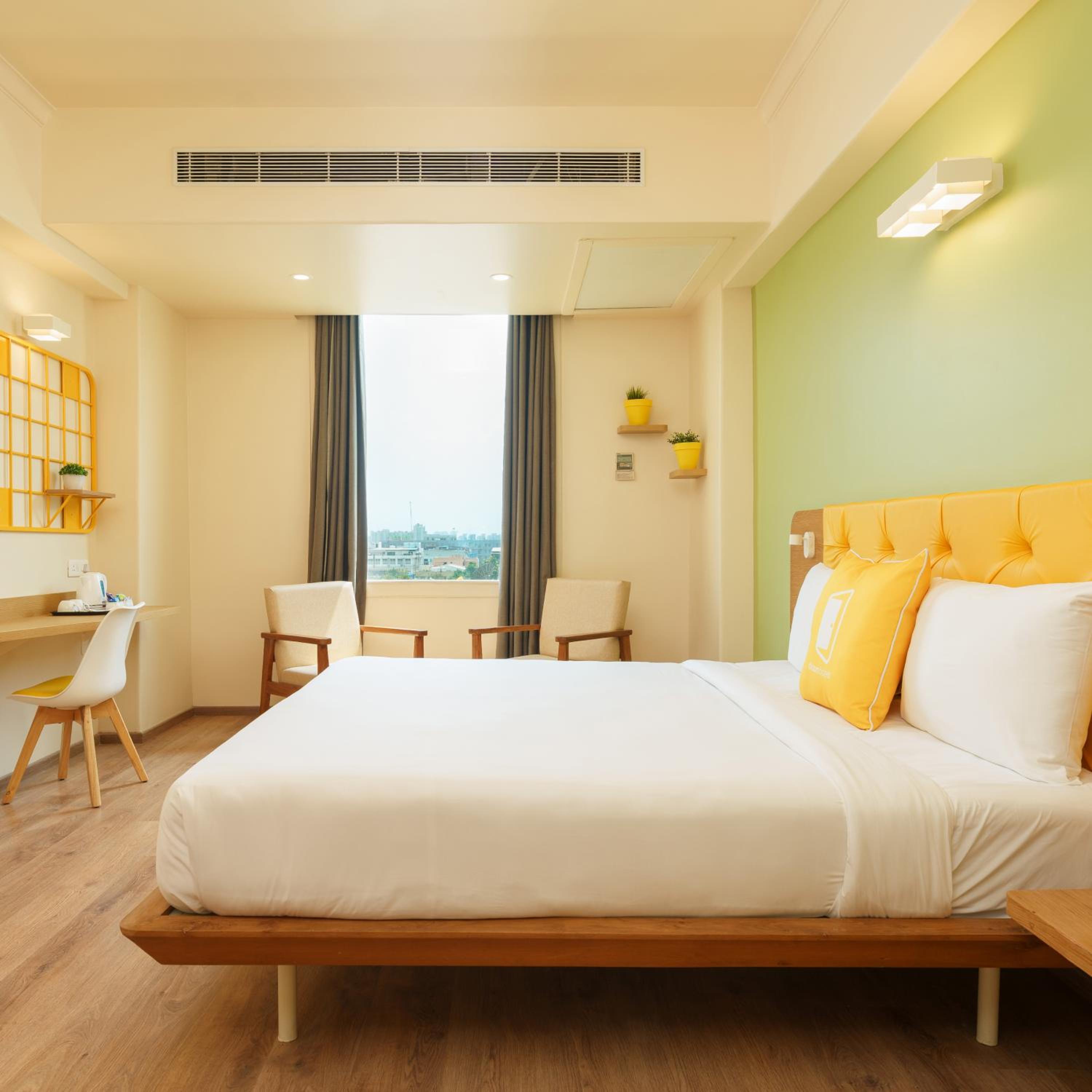 Standard Queen Room
