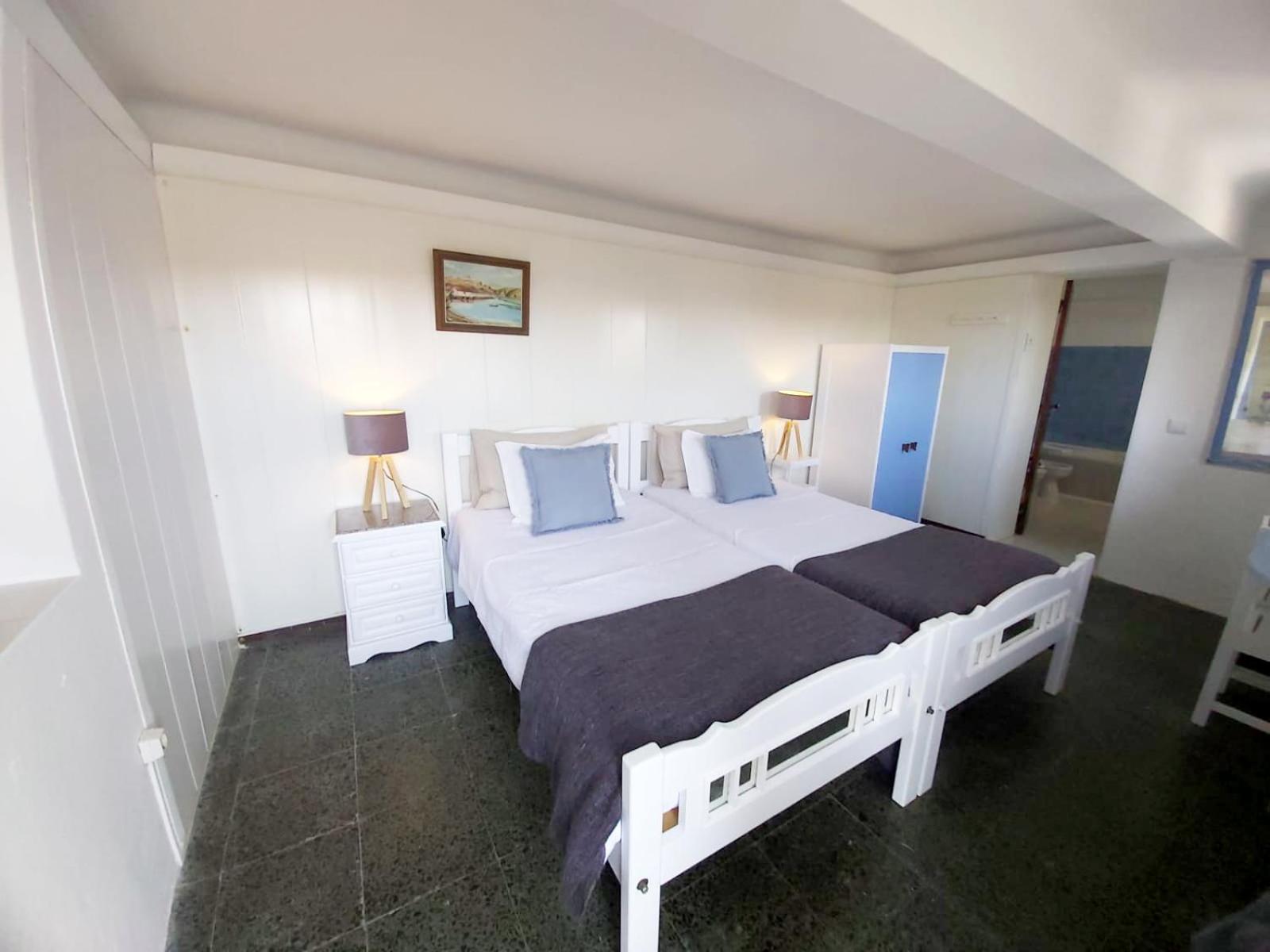 Twin Room - Photo 6