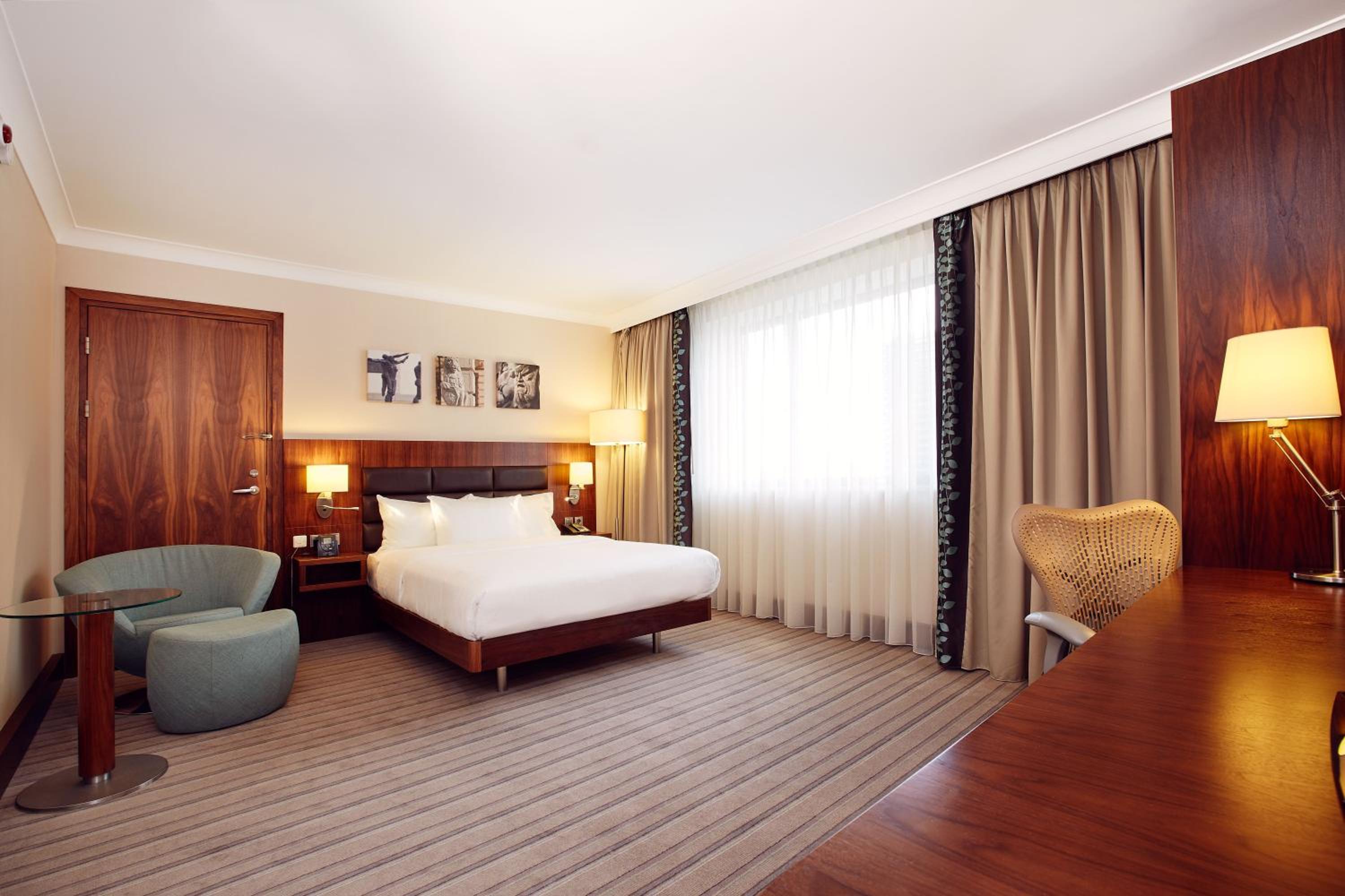 Queen Room - Accessible - Photo 2