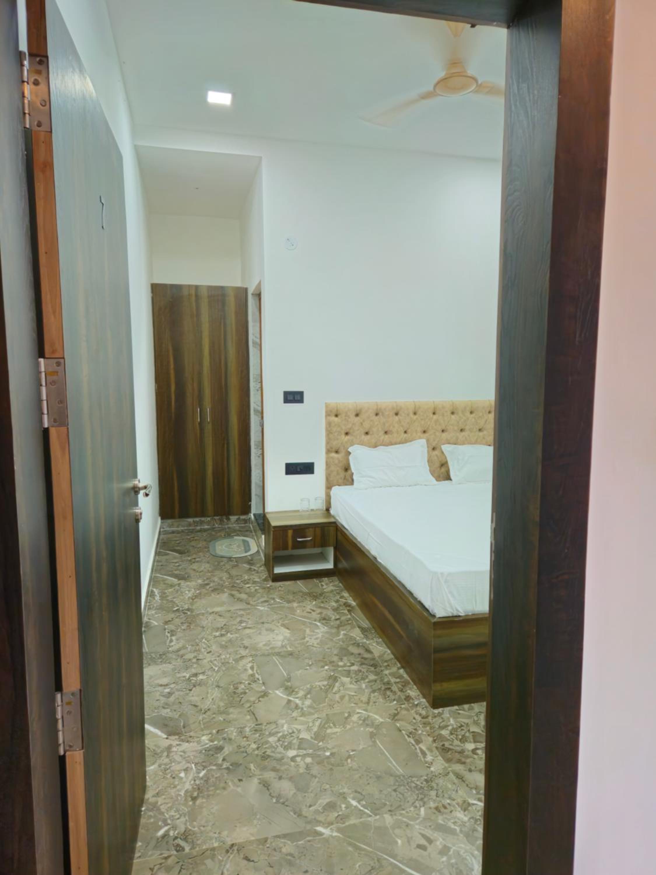 Budget Double Room photo 1