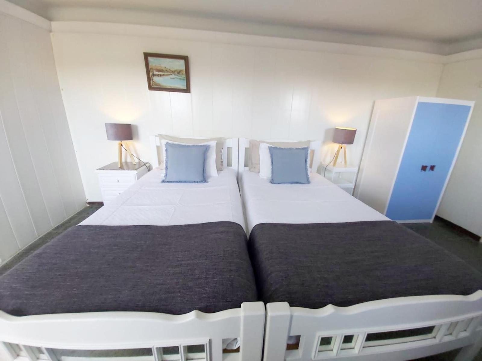 Twin Room - Photo 2