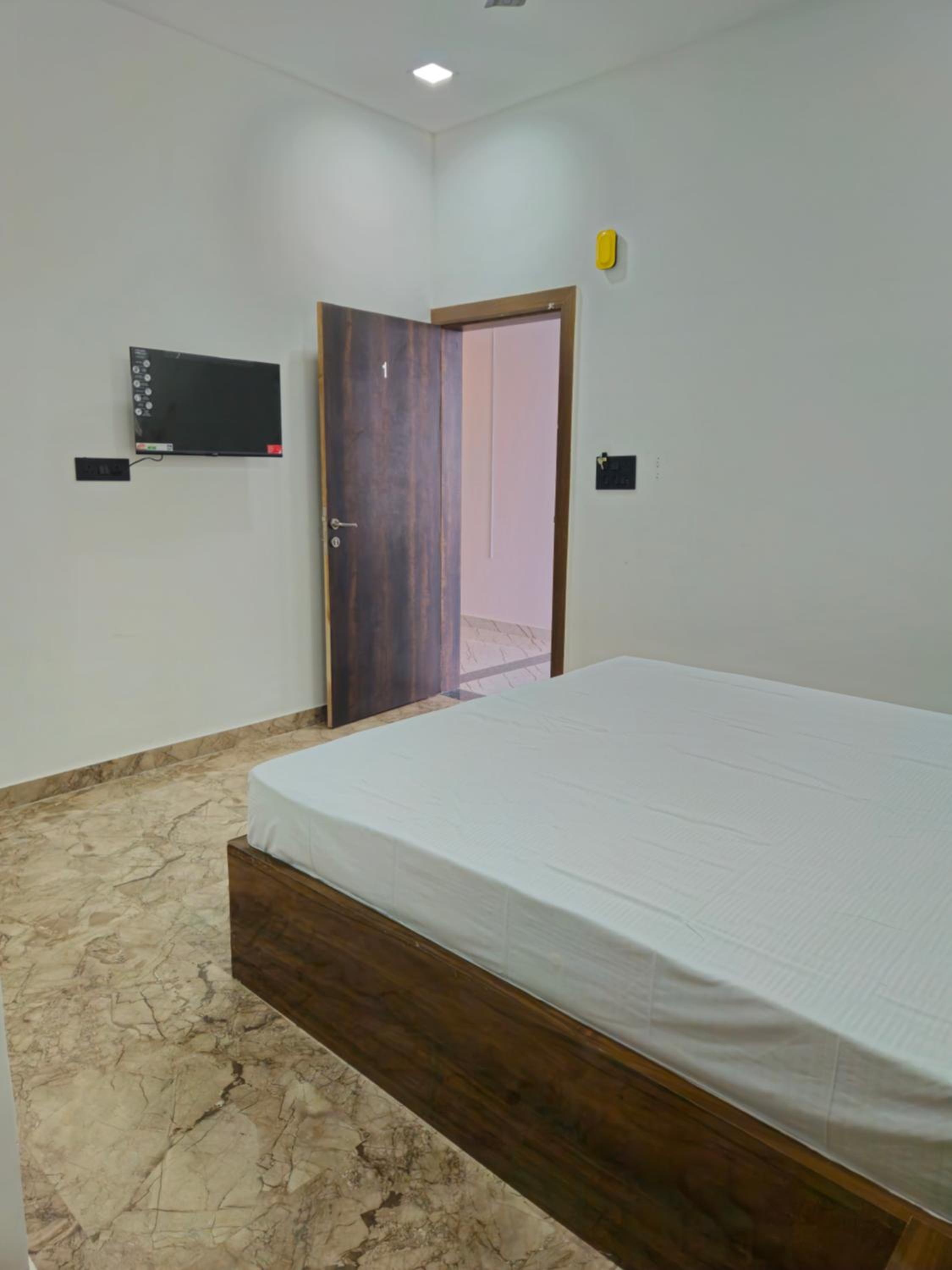 Deluxe Double Room photo 3