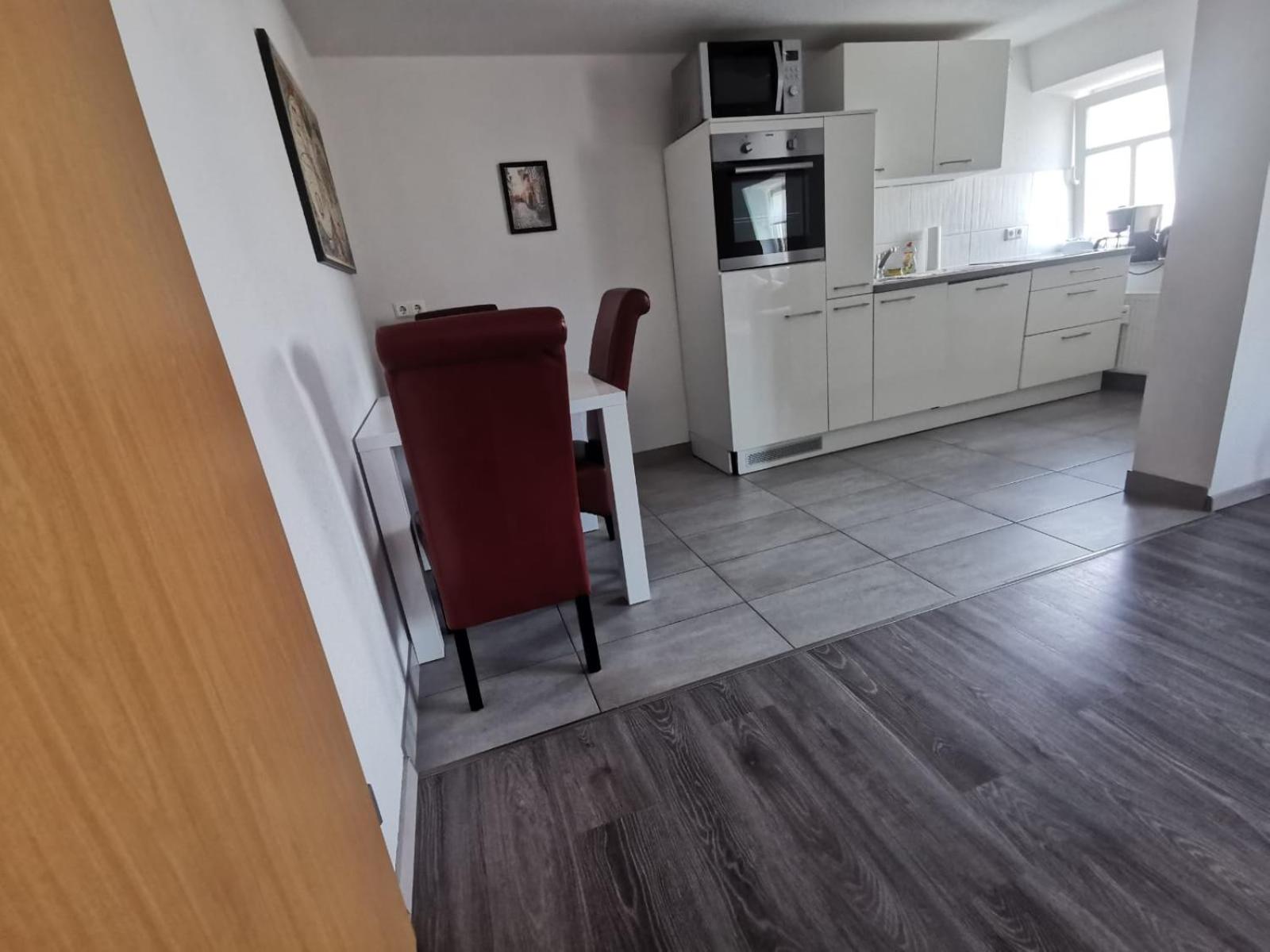 Apartment with Balcony - Photo 3
