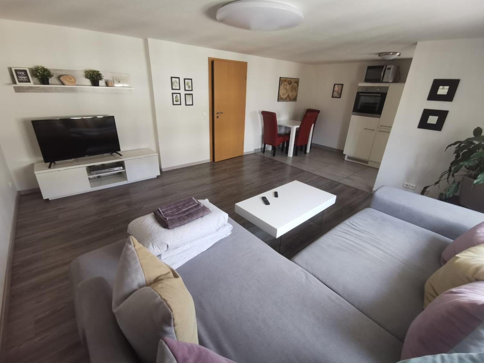 Apartment with Balcony - Photo 8