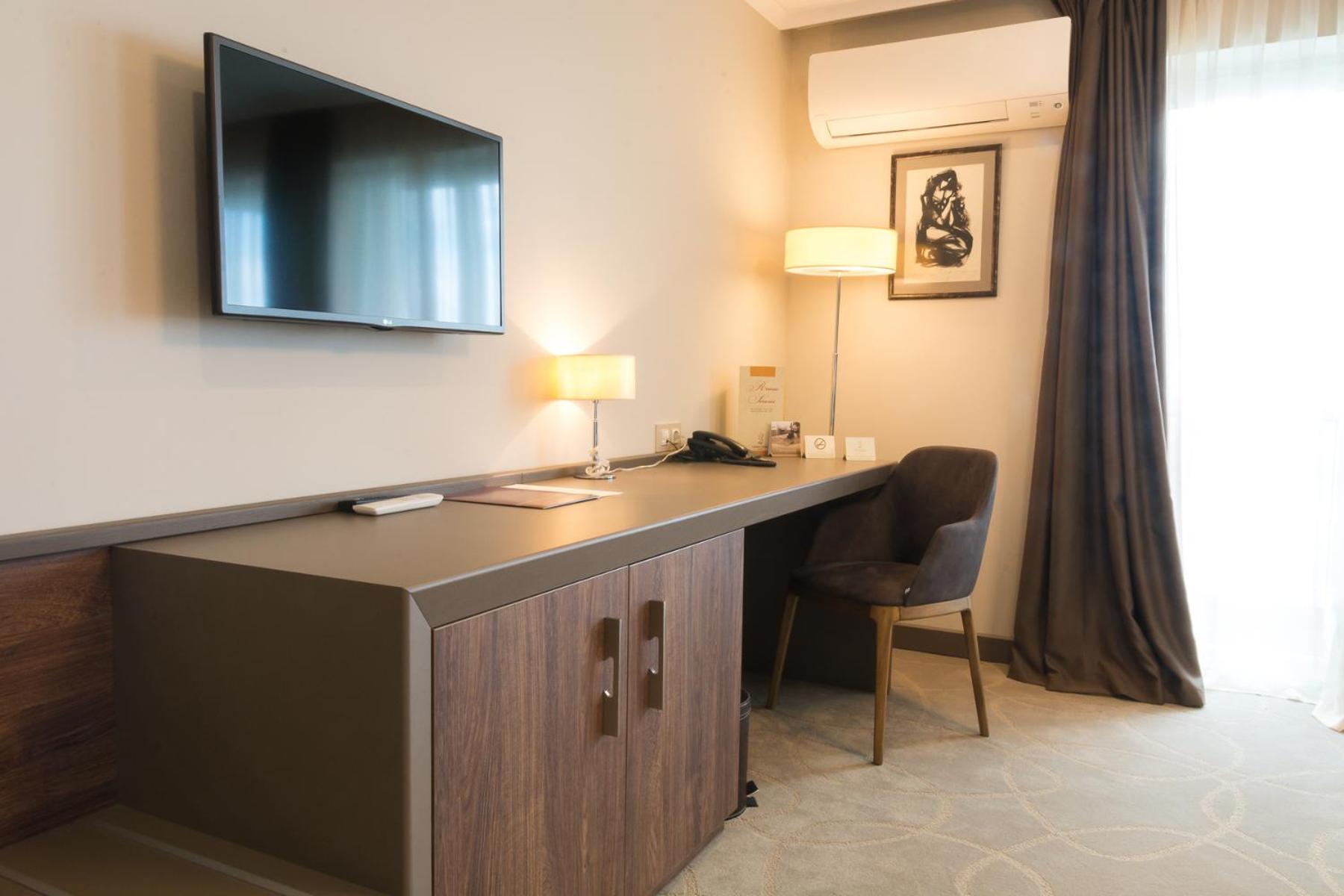 Deluxe Double Room - Photo 5