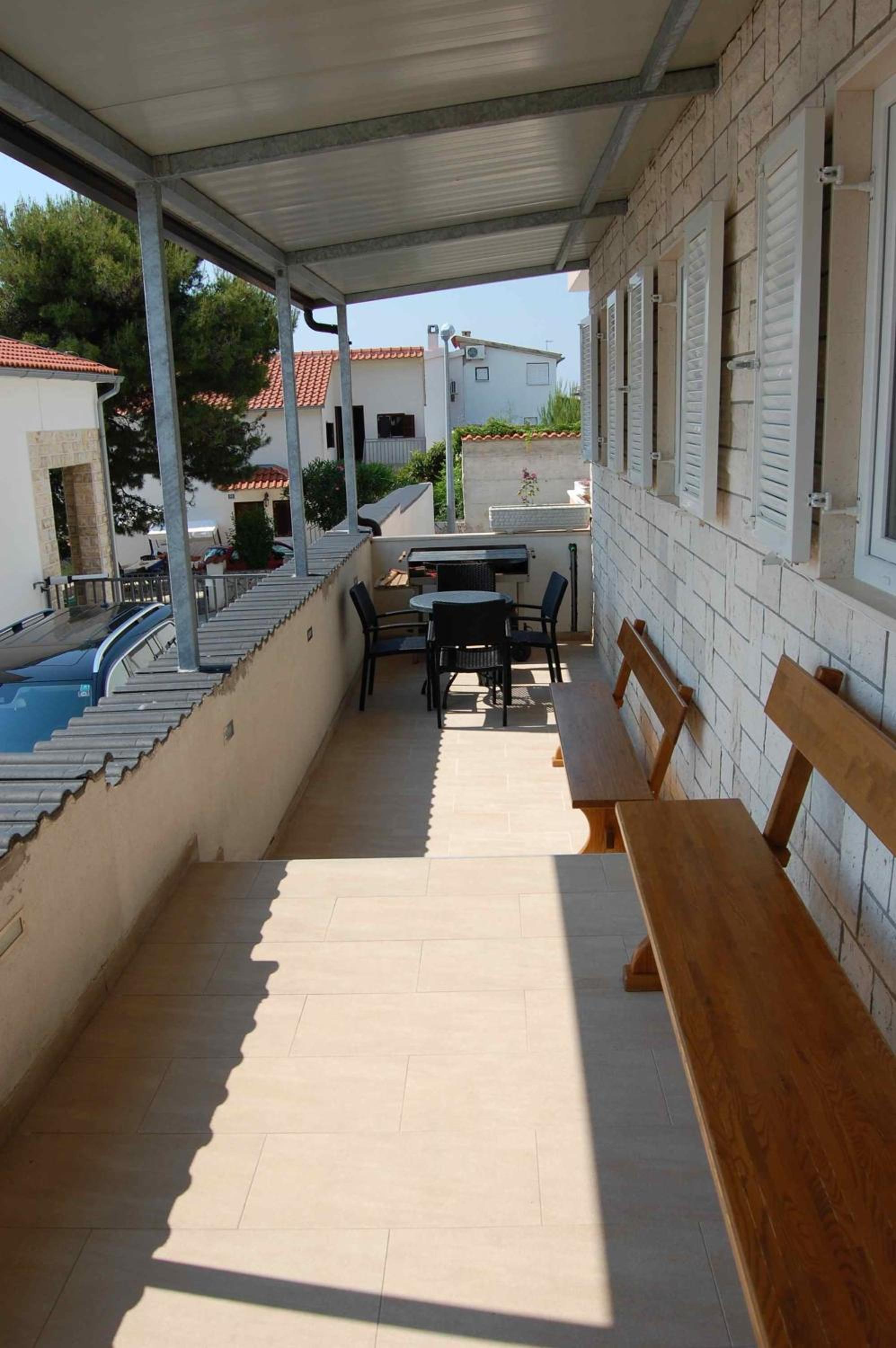 Two-Bedroom Apartment with Terrace and Sea View - Photo 10
