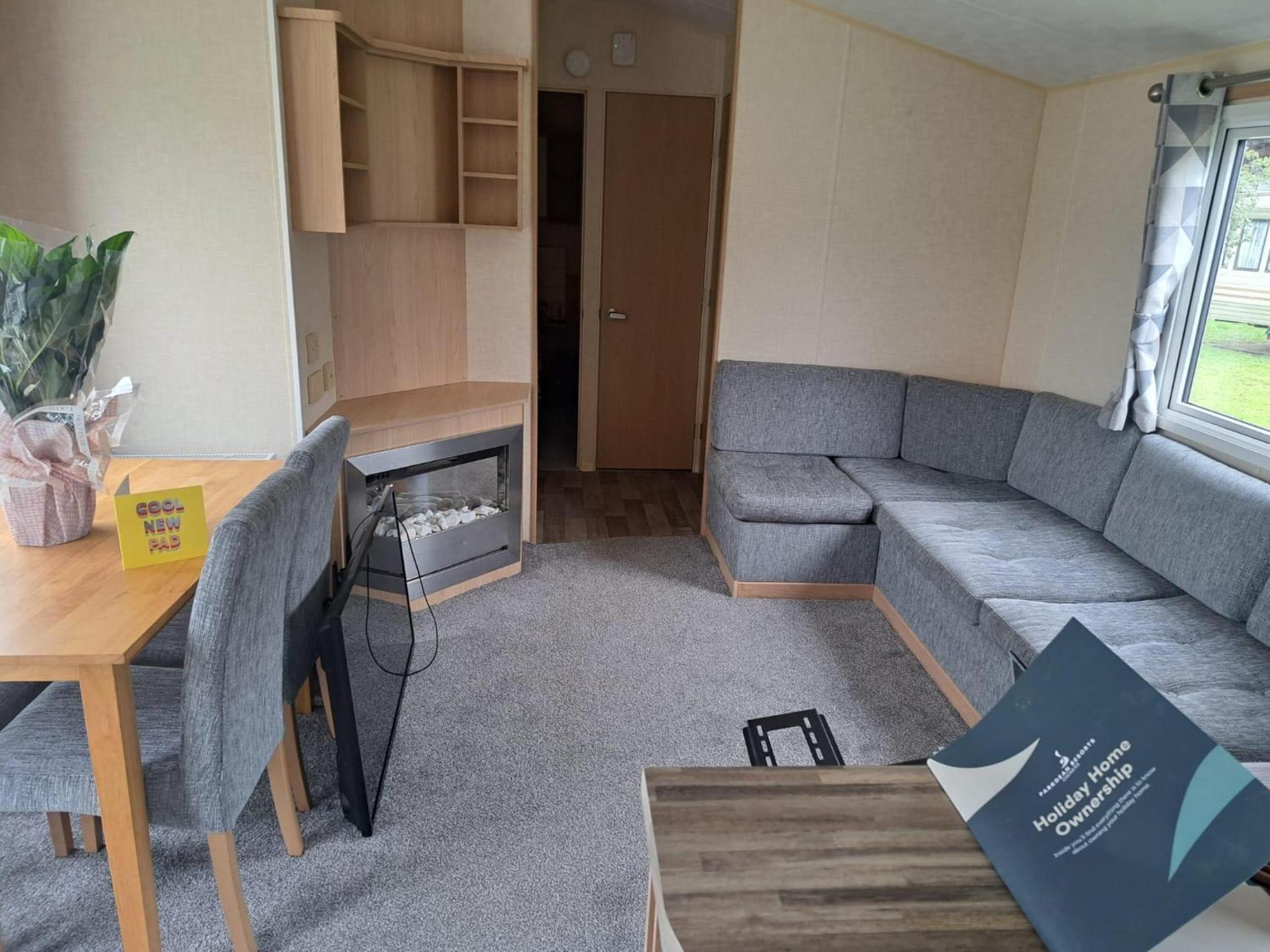 Mobile Home photo 1
