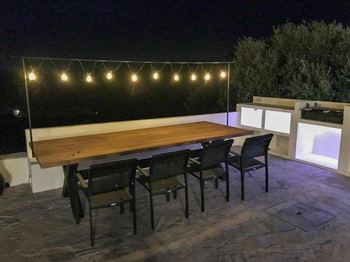 Three-Bedroom Villa photo 2