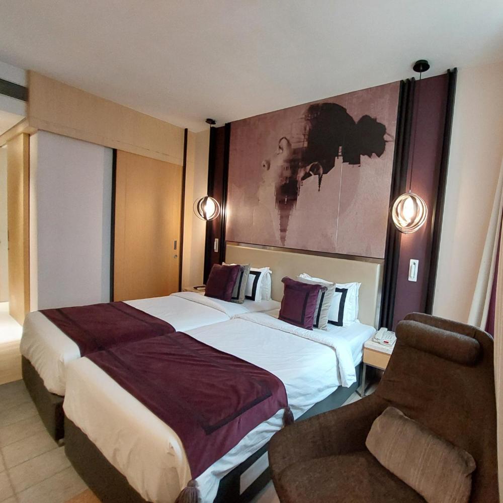 Twin Room with City View