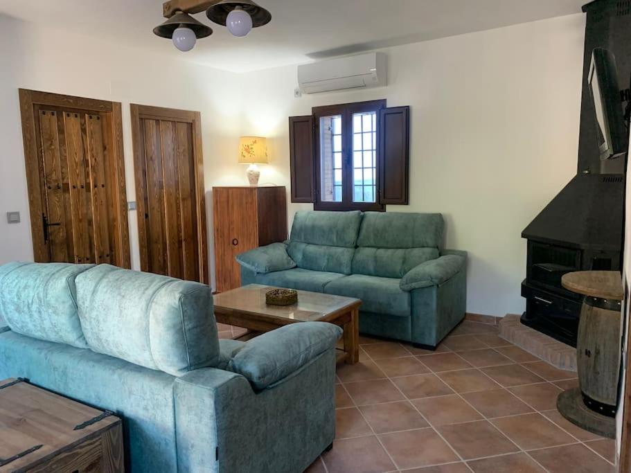 Three-Bedroom House photo 2