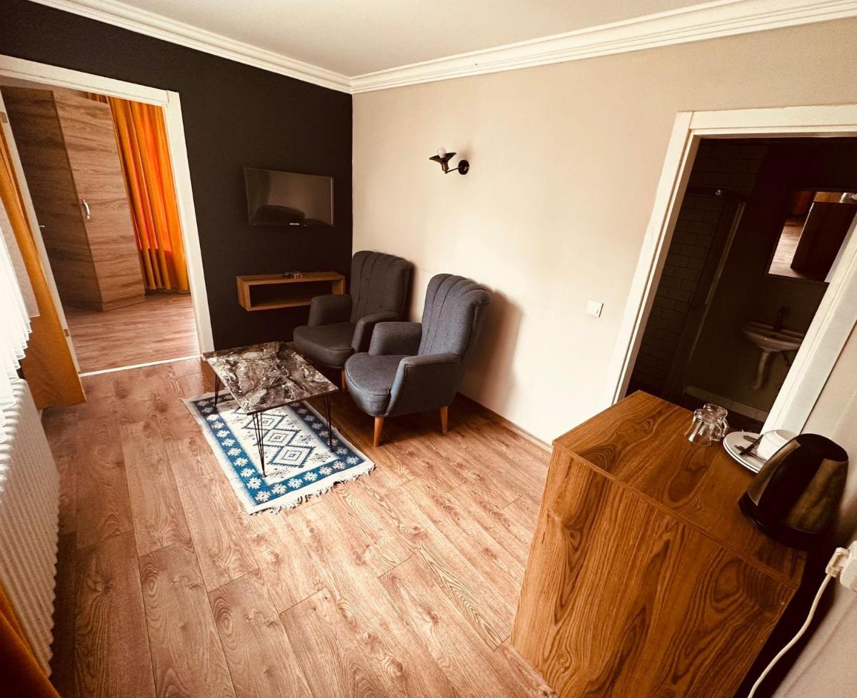 Standard Suite - Photo 3