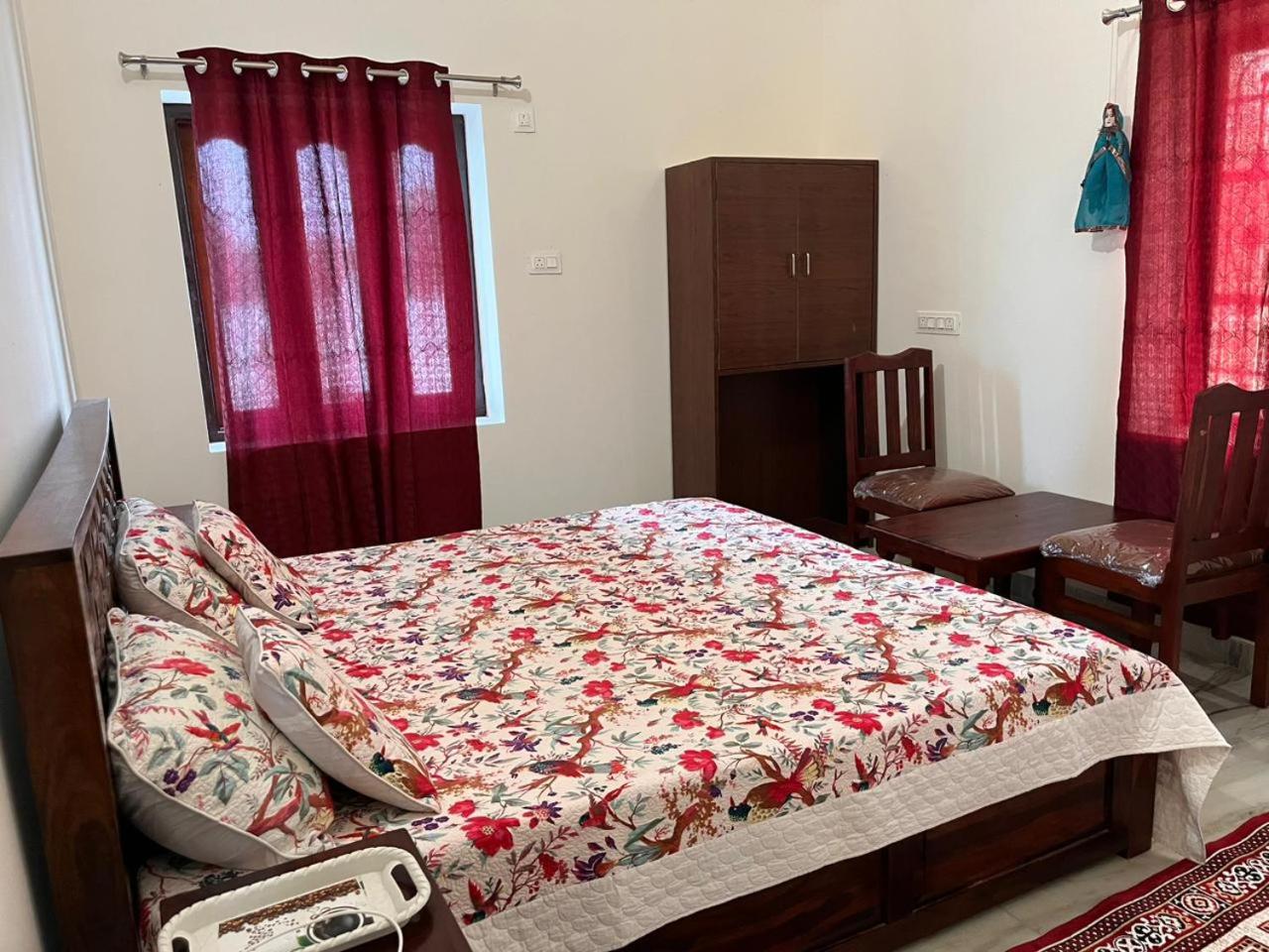 Double Room with Private Bathroom photo 1