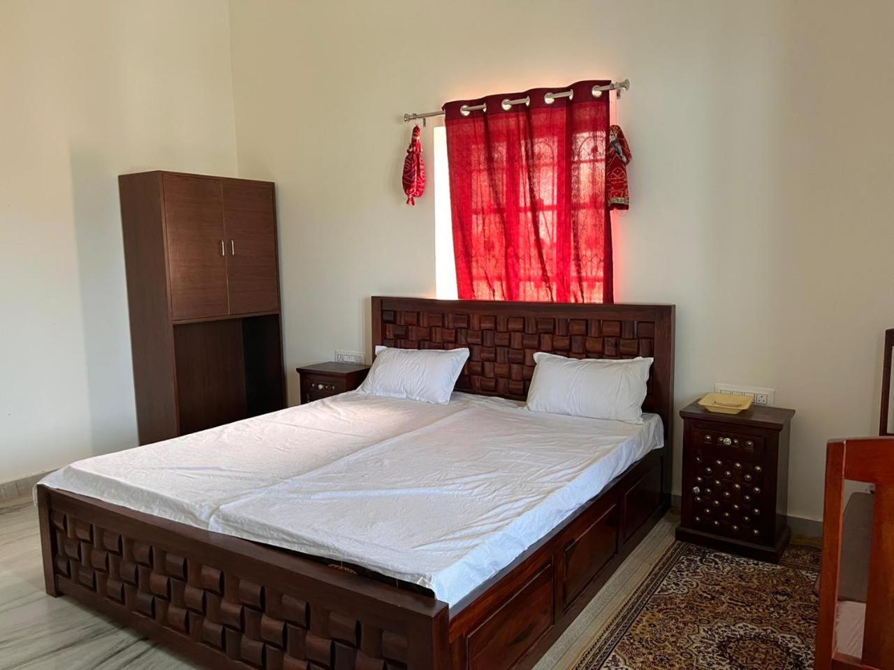 Double Room with Private Bathroom photo 3