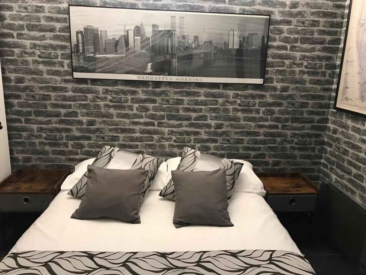 Double Room with Shared Bathroom photo 1
