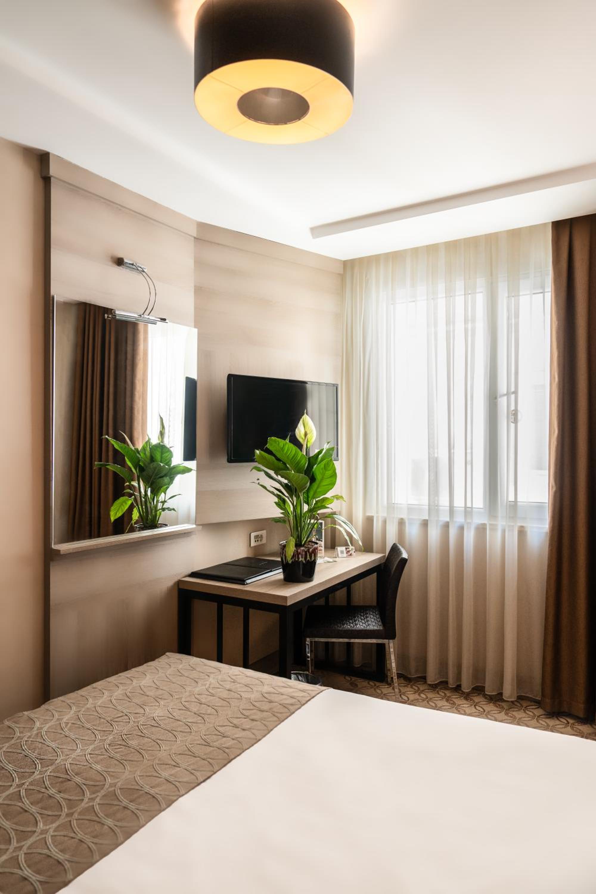 Standard Room photo 3