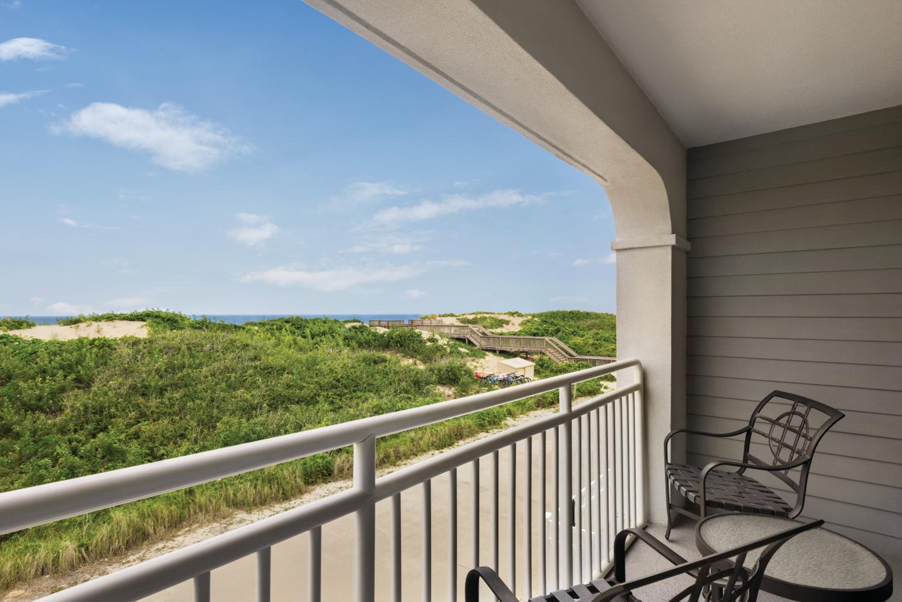 Suite with Ocean and Pool View