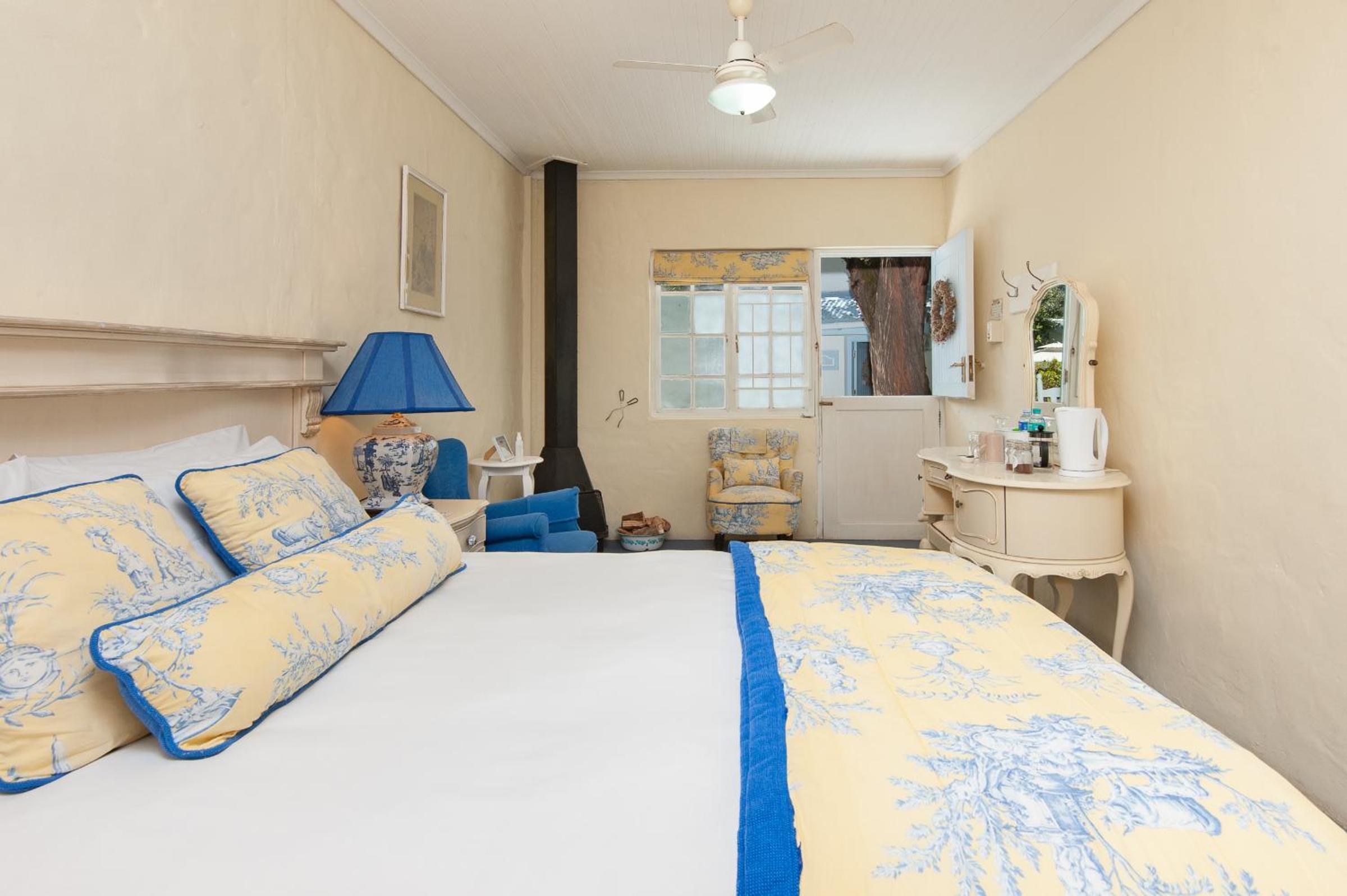 Standard Double Room photo 2