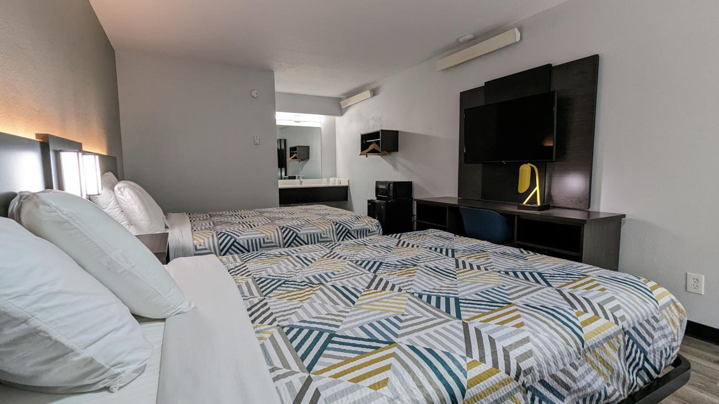 Deluxe Quadruple Room - Photo 5