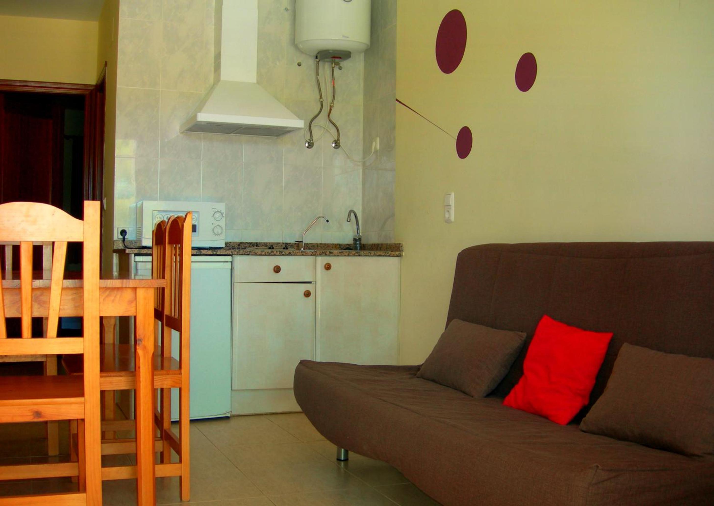 One-Bedroom Apartment (2 Adults + 1 Child) - Photo 5
