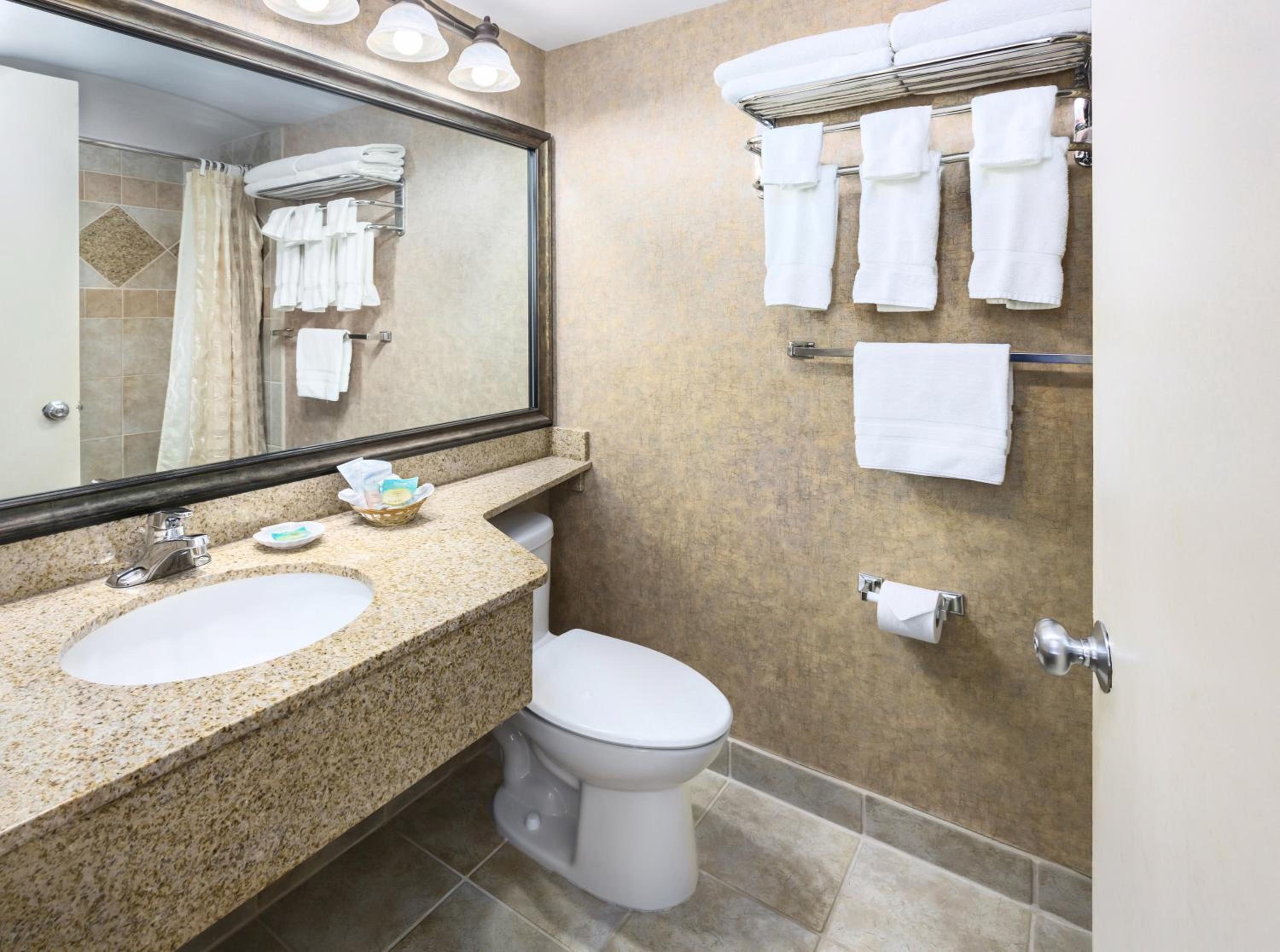Double Room with Lake View - Photo 2