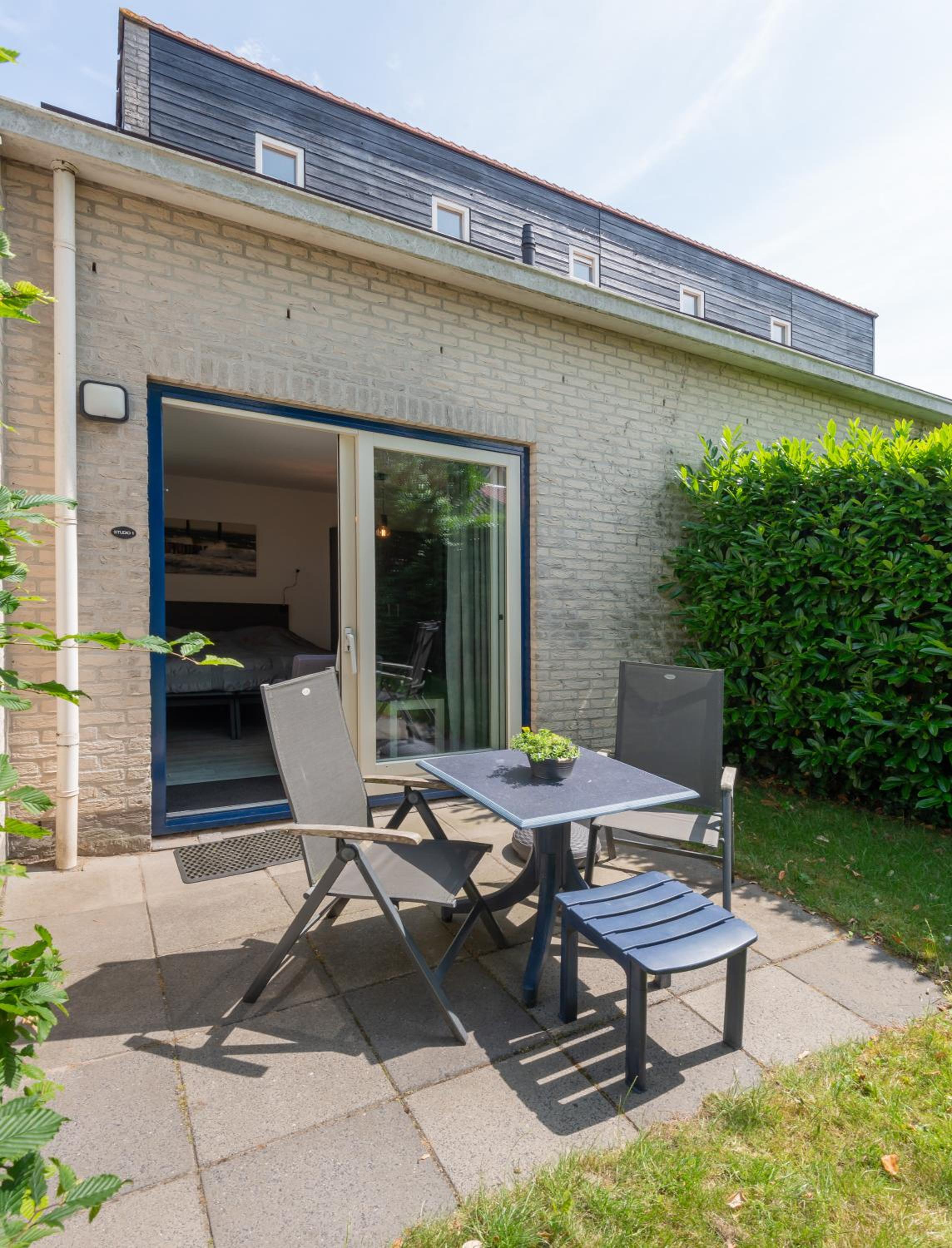 Studio with Terrace photo 2