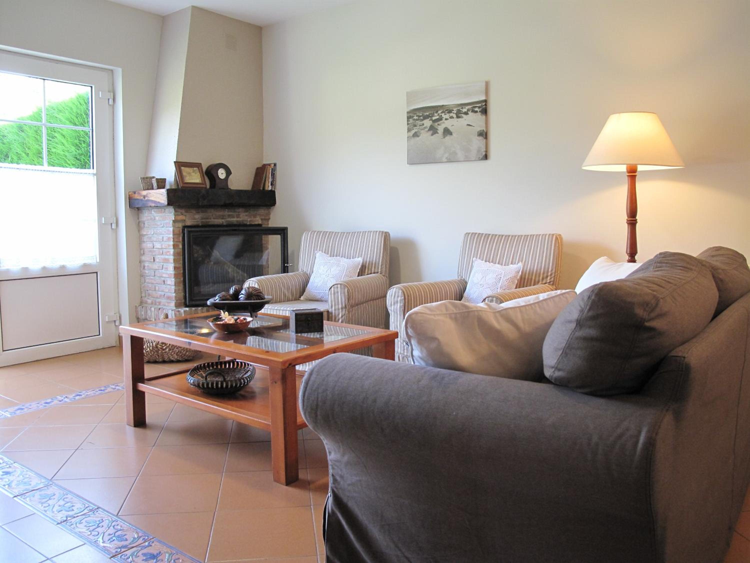Apartamento de Dos Habitaciones con Jardín