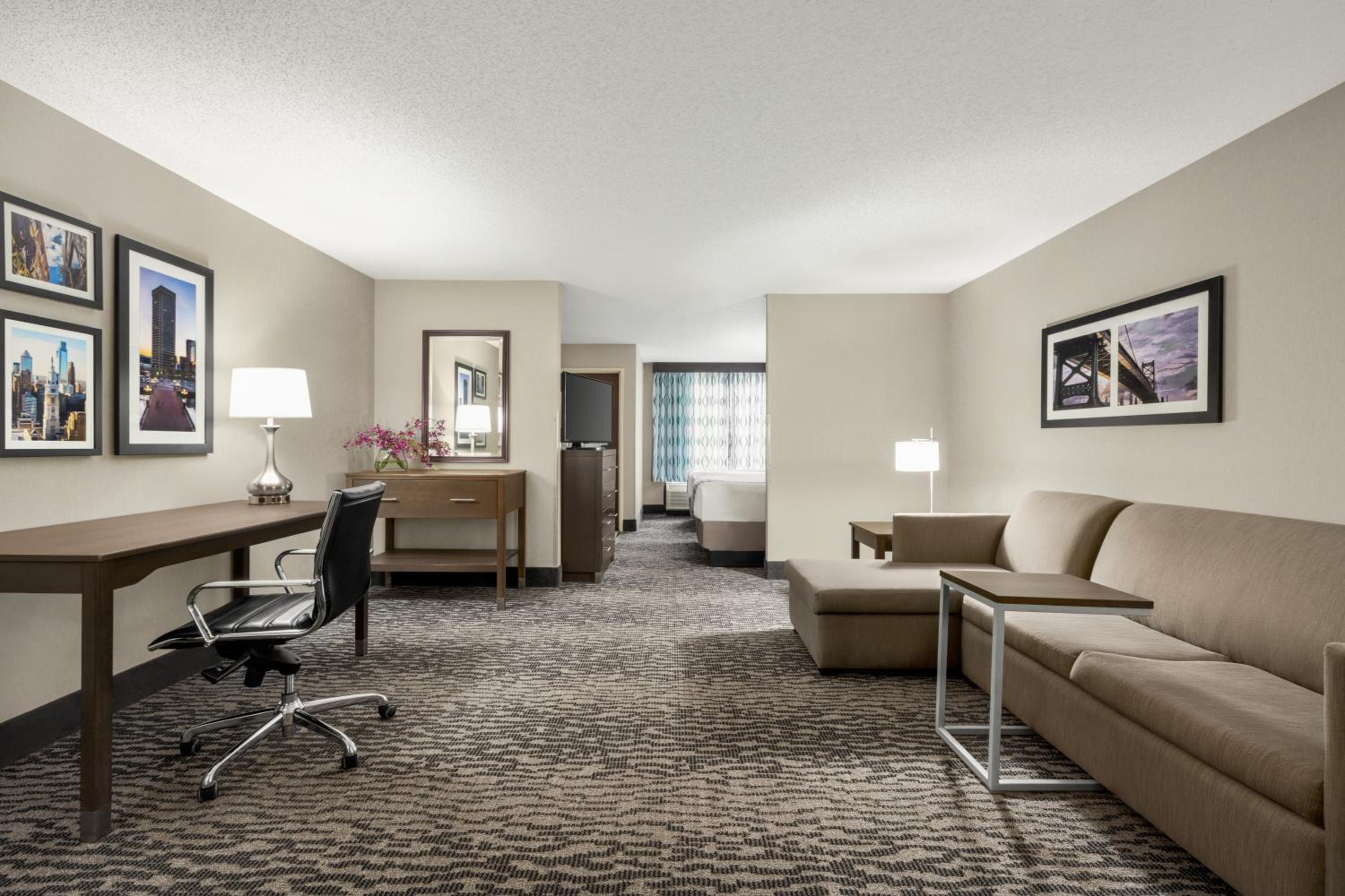Studio Suite with Two Double Beds - Non-Smoking - Photo 4
