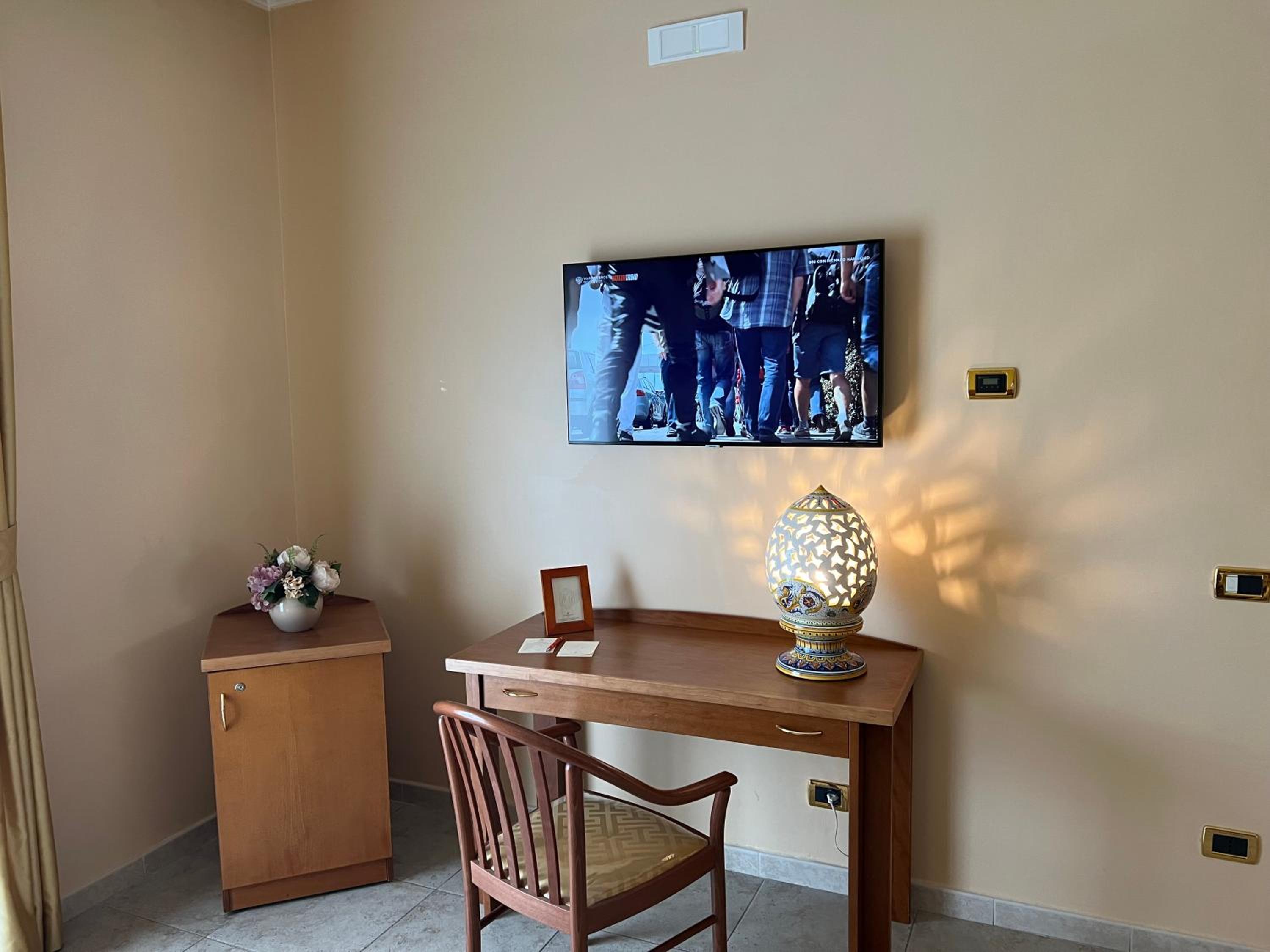 Single Room photo 3