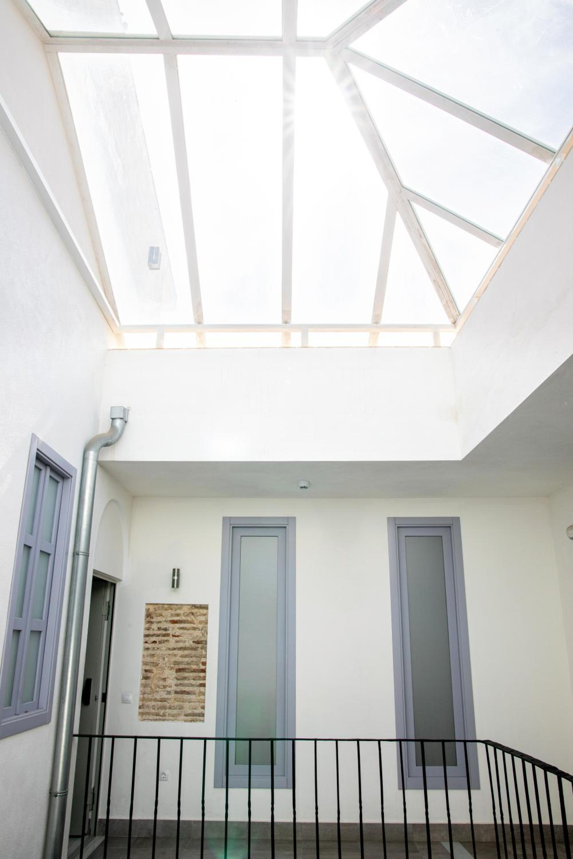 Apartment 5 photo 2