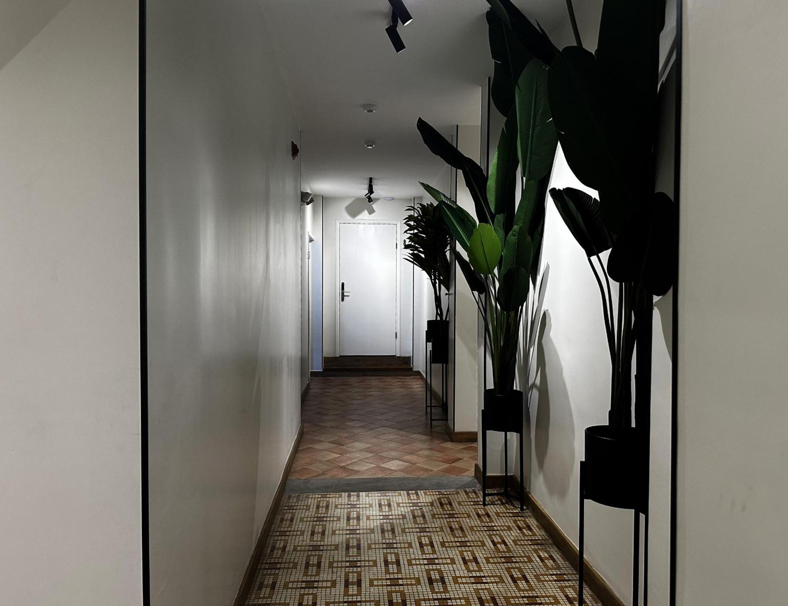 Apartment photo 2