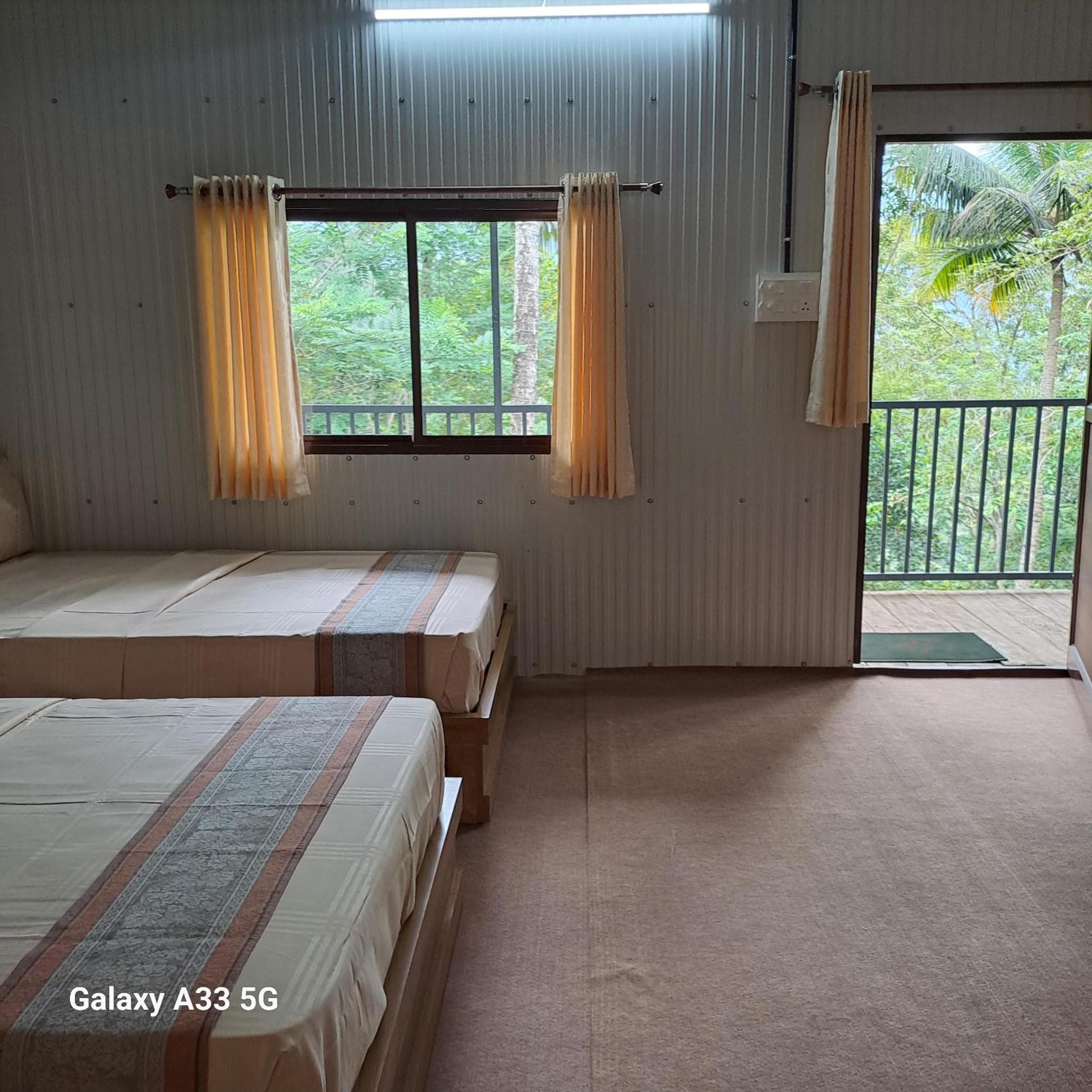 Three-Bedroom Holiday Home  photo 1