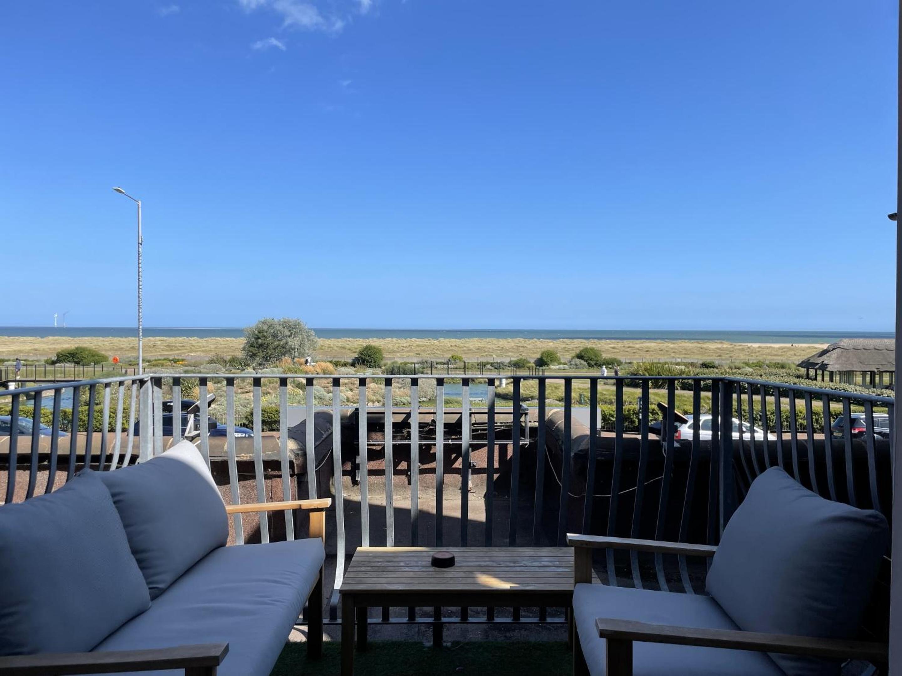 Double Room with Sea View - Photo 12