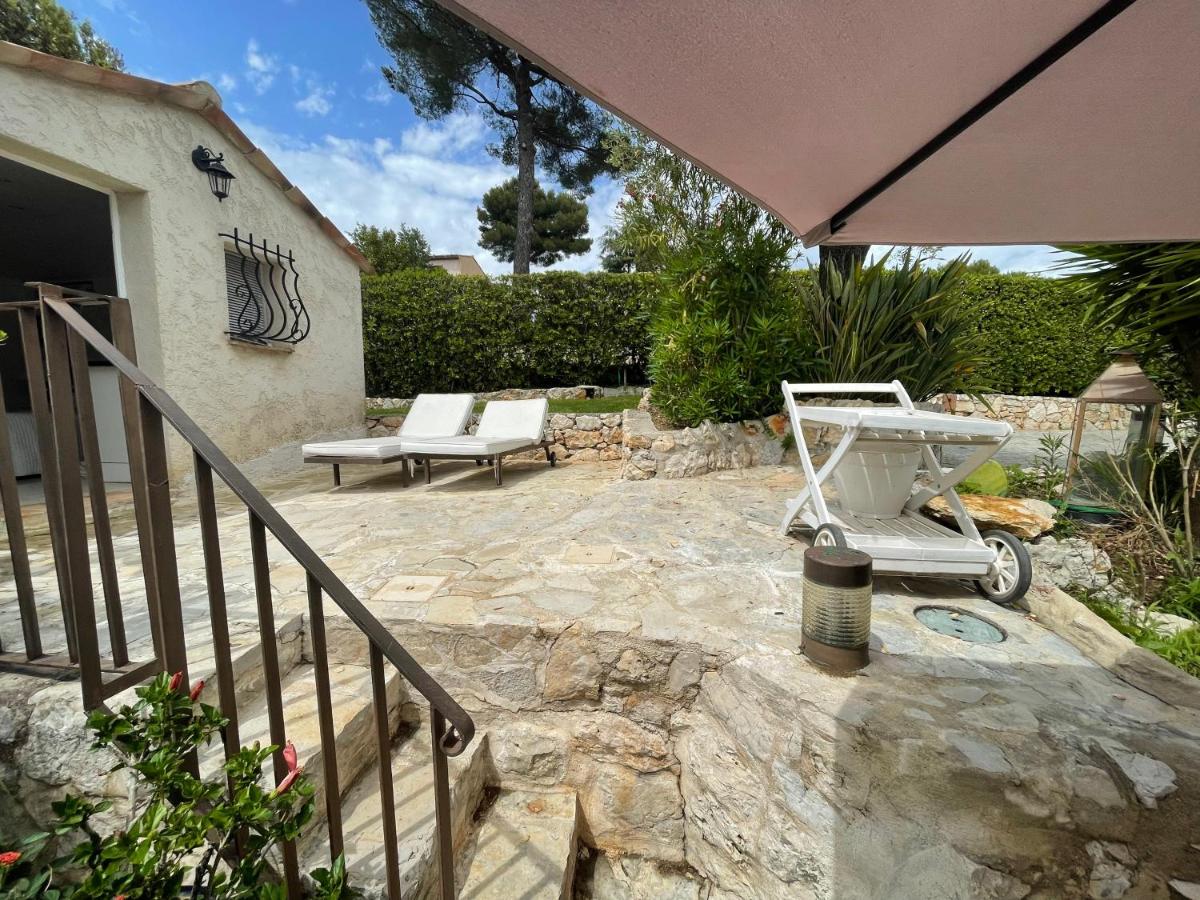 Double Room with Pool View photo 1