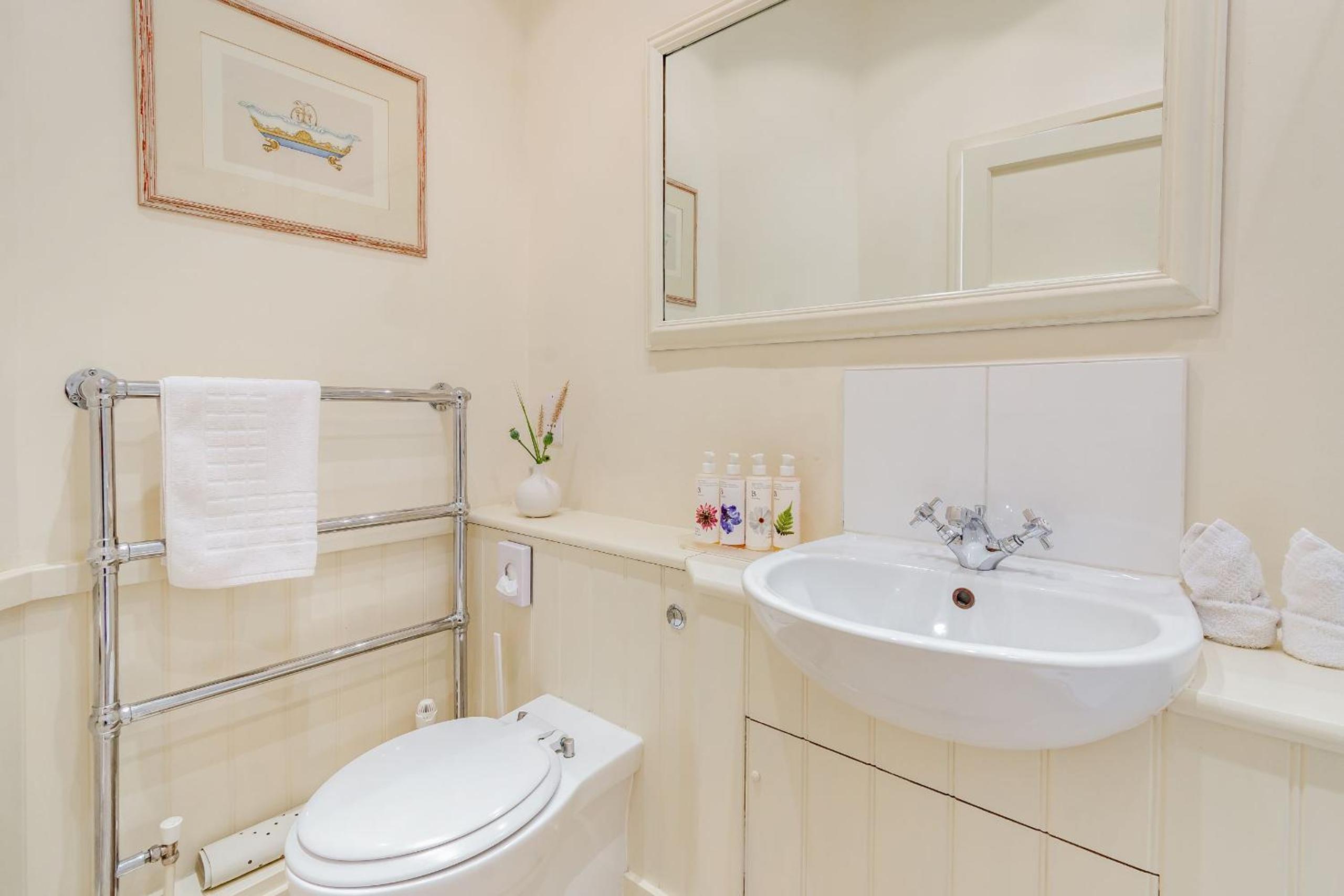 Double Room with Private Bathroom photo 3
