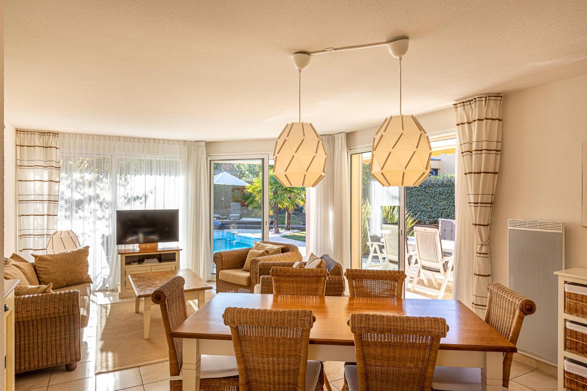 Three-Bedroom Villa with Private Pool photo 1