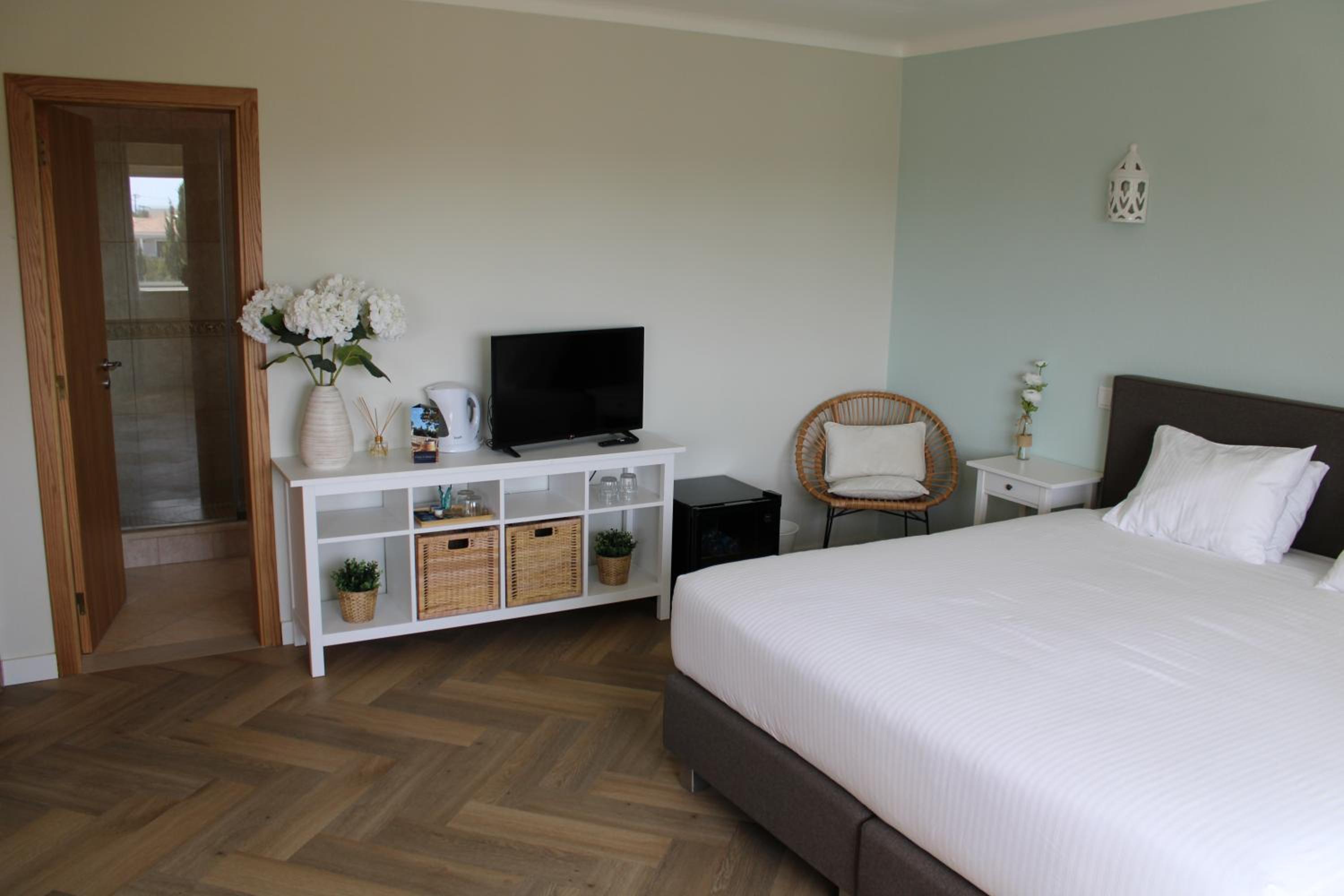 Deluxe Double or Twin Room with Sea View photo 1