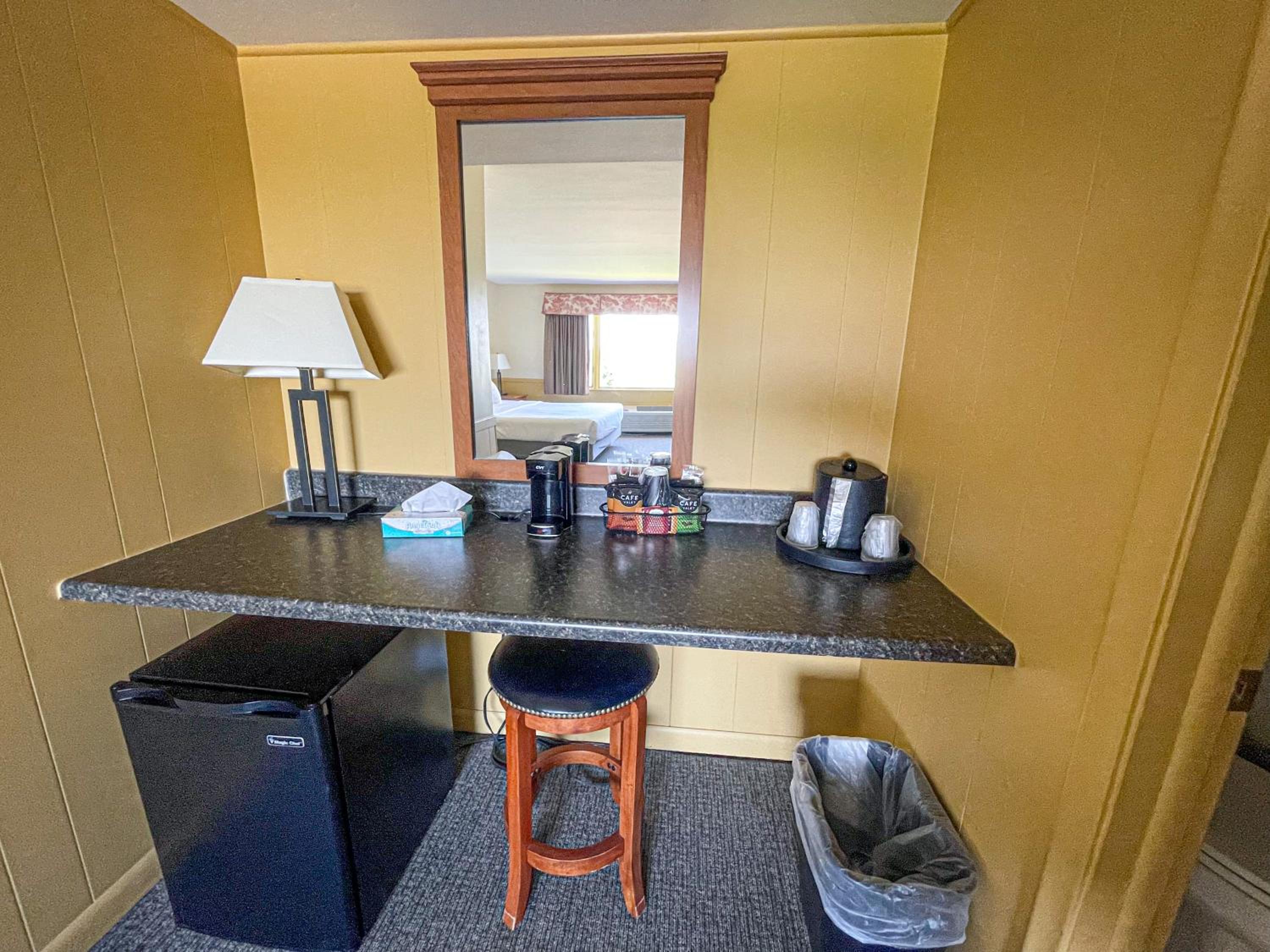 Standard King Room photo 1