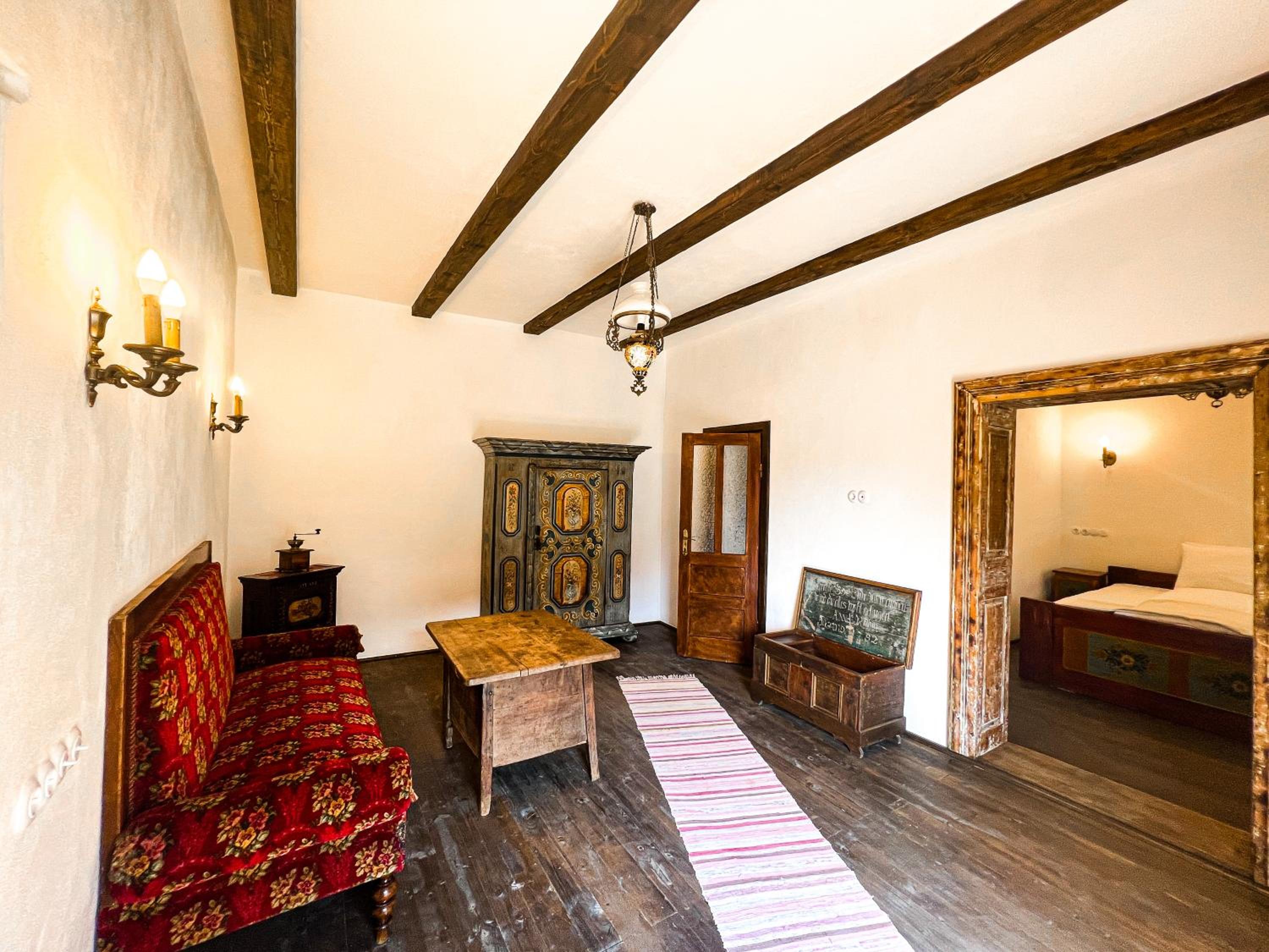 Queen Room photo 1
