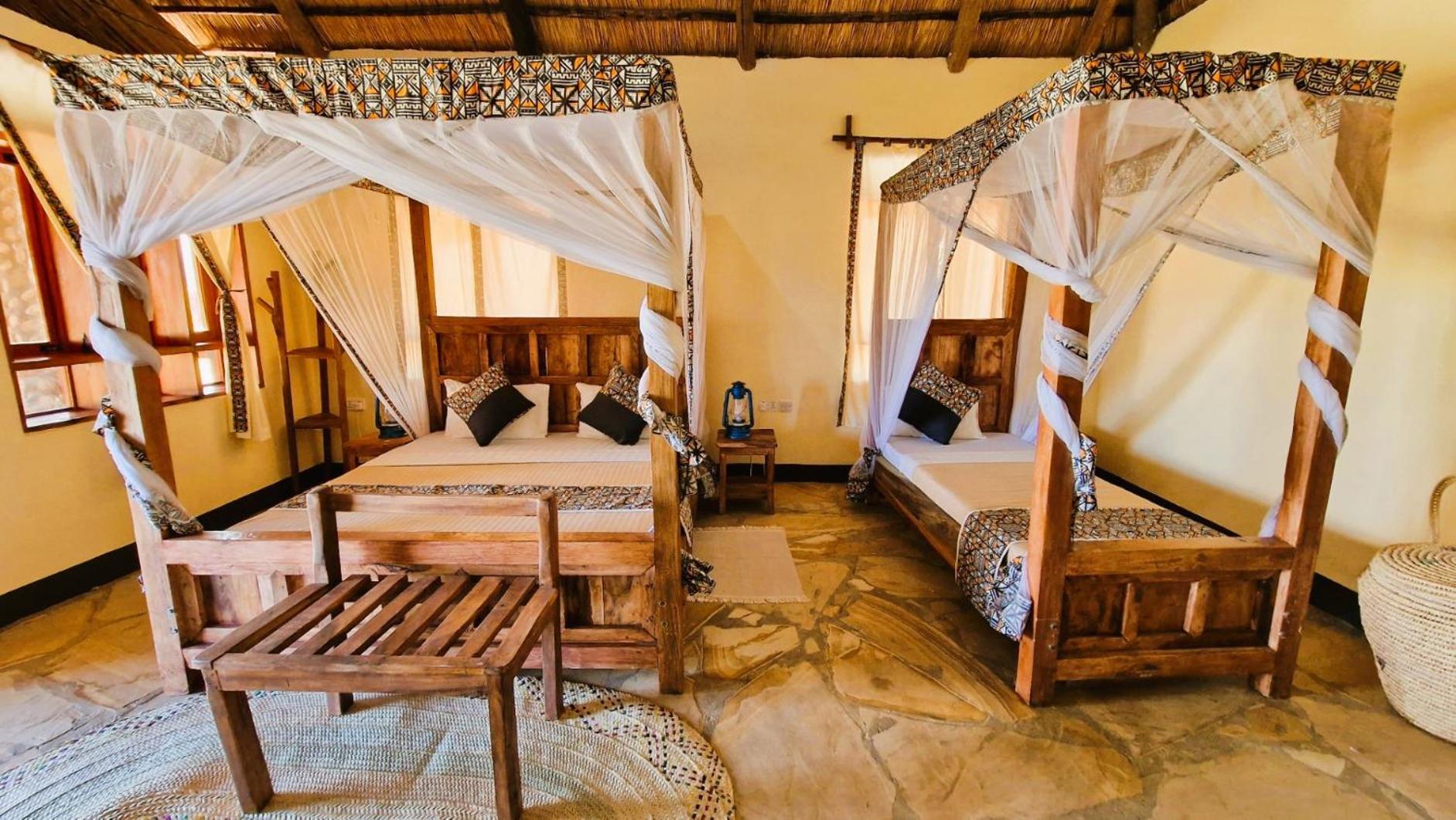 Safari Comfort Accommodations - Photo 2