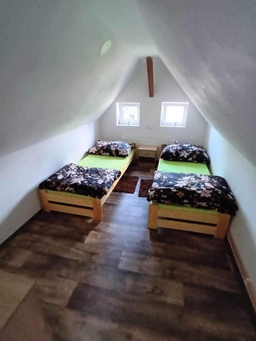 One-Bedroom House photo 1