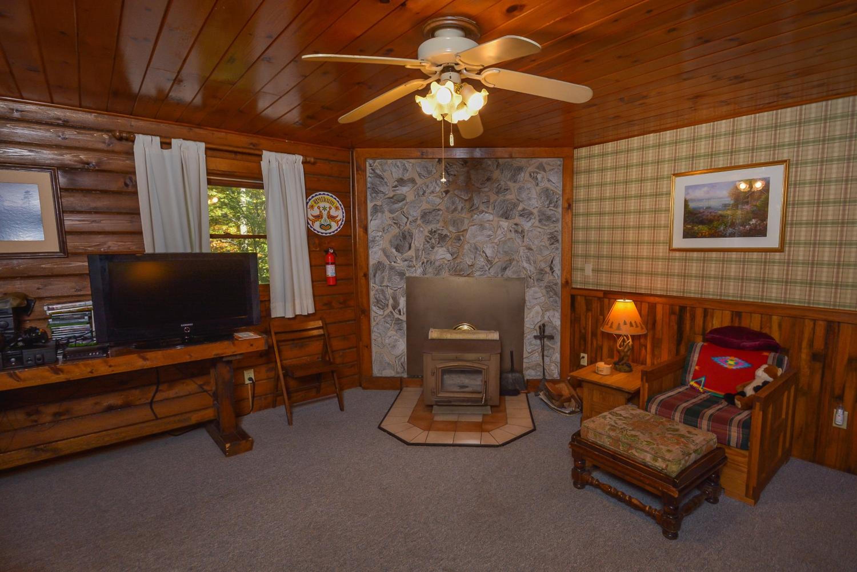 Three-Bedroom House photo 1