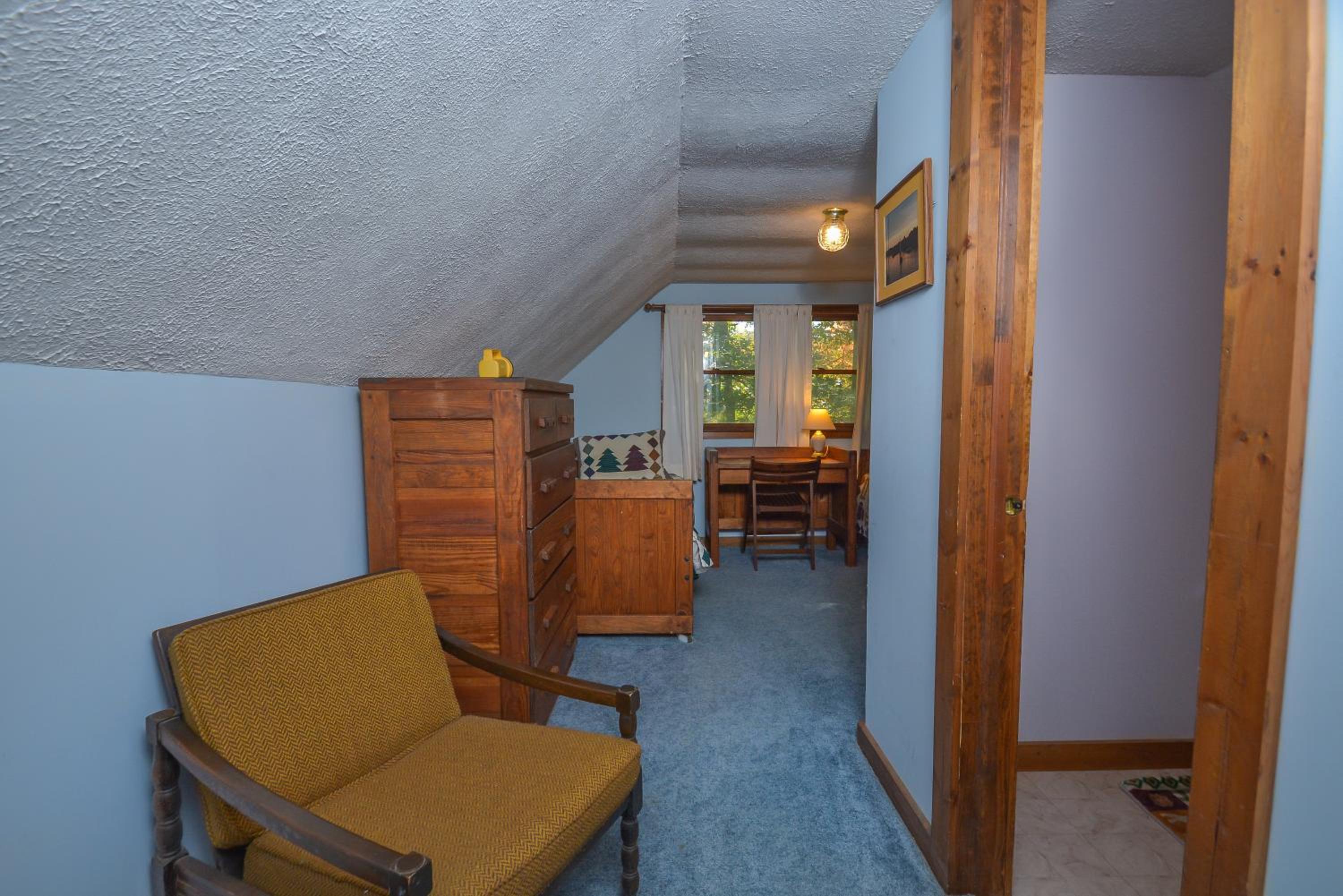 Three-Bedroom House photo 2