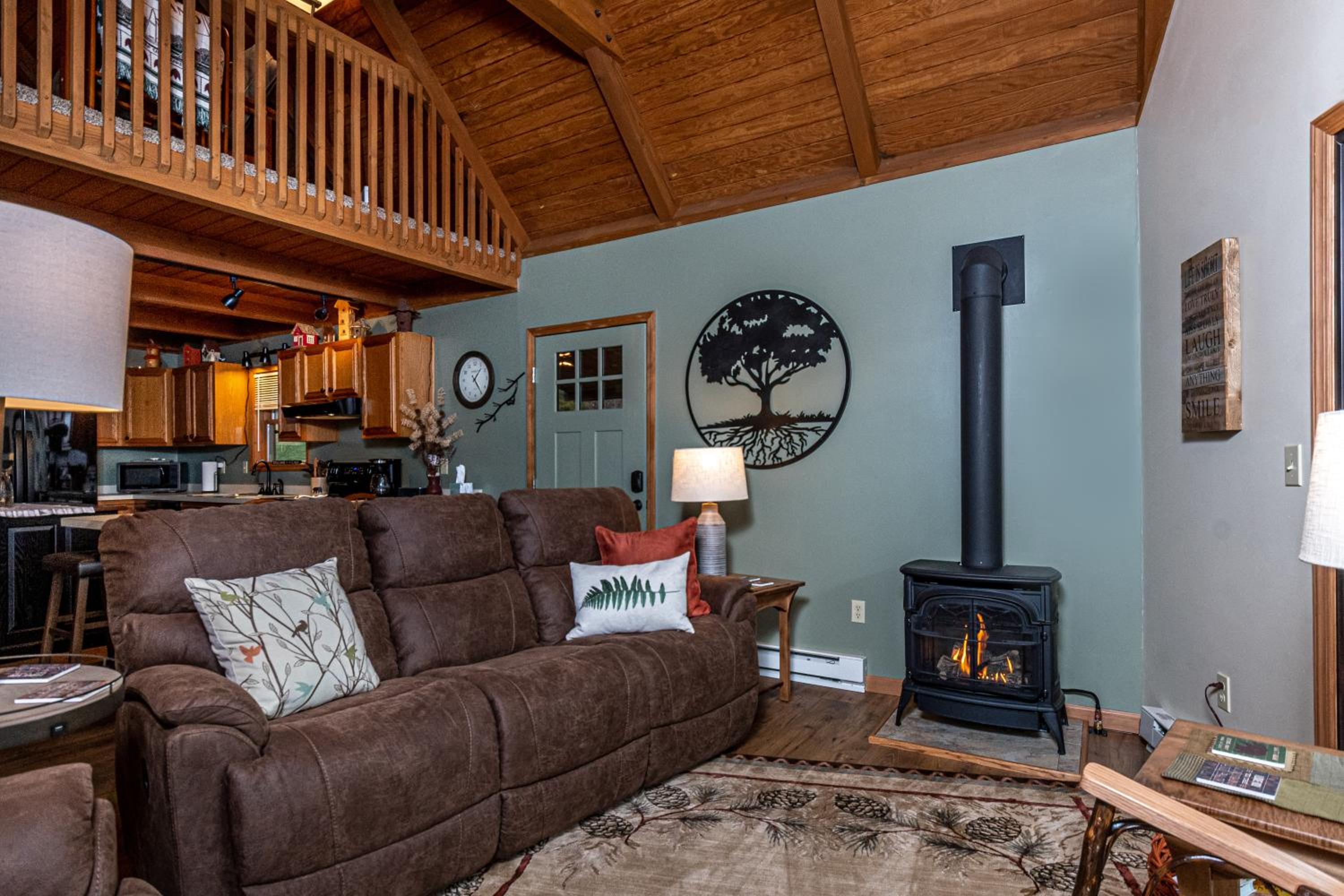 Three-Bedroom House photo 2