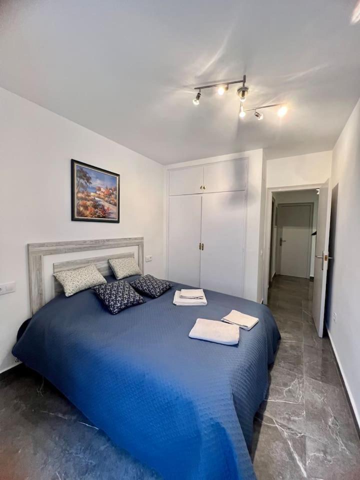 Three-Bedroom Apartment photo 2